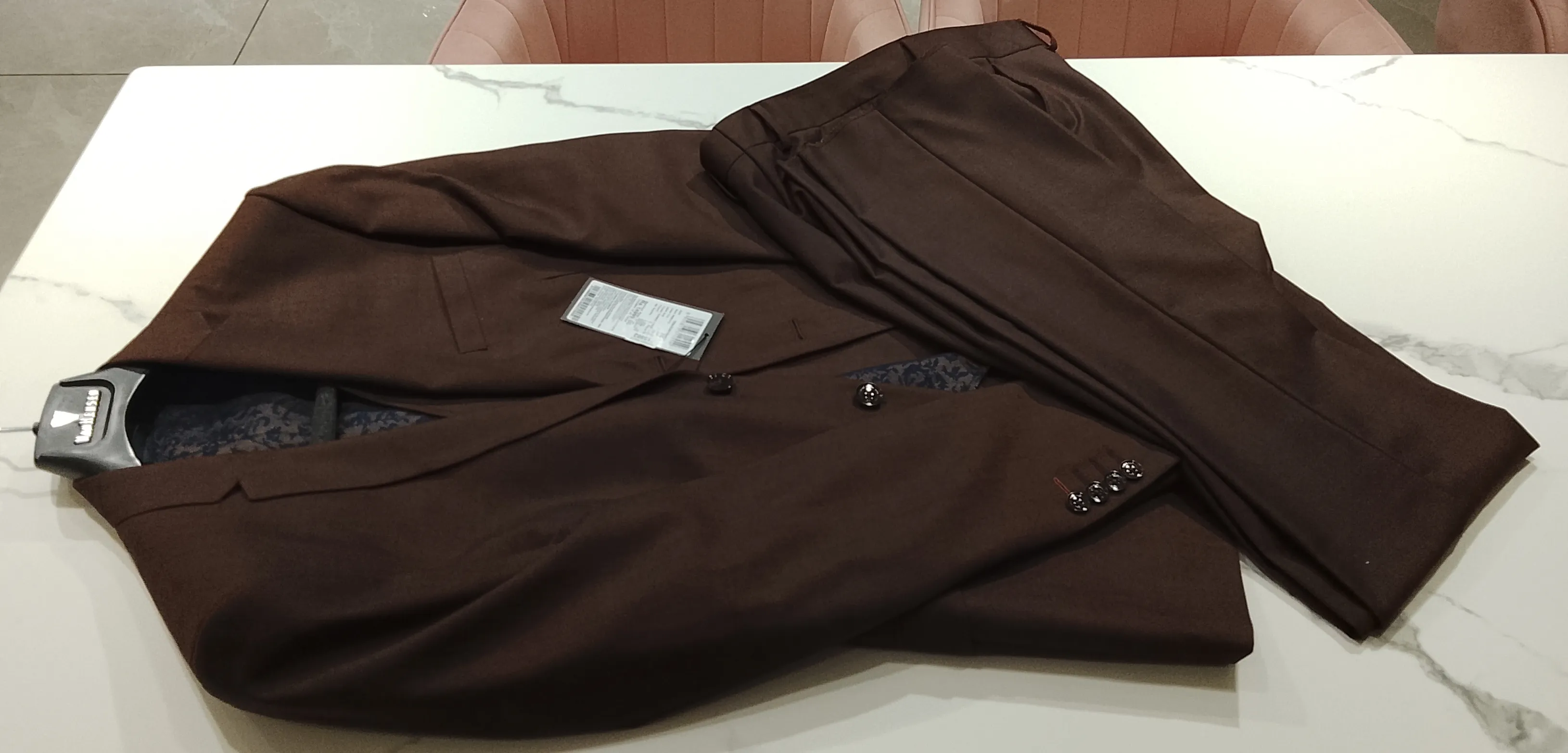 Van Heusen mens  Suit view 3