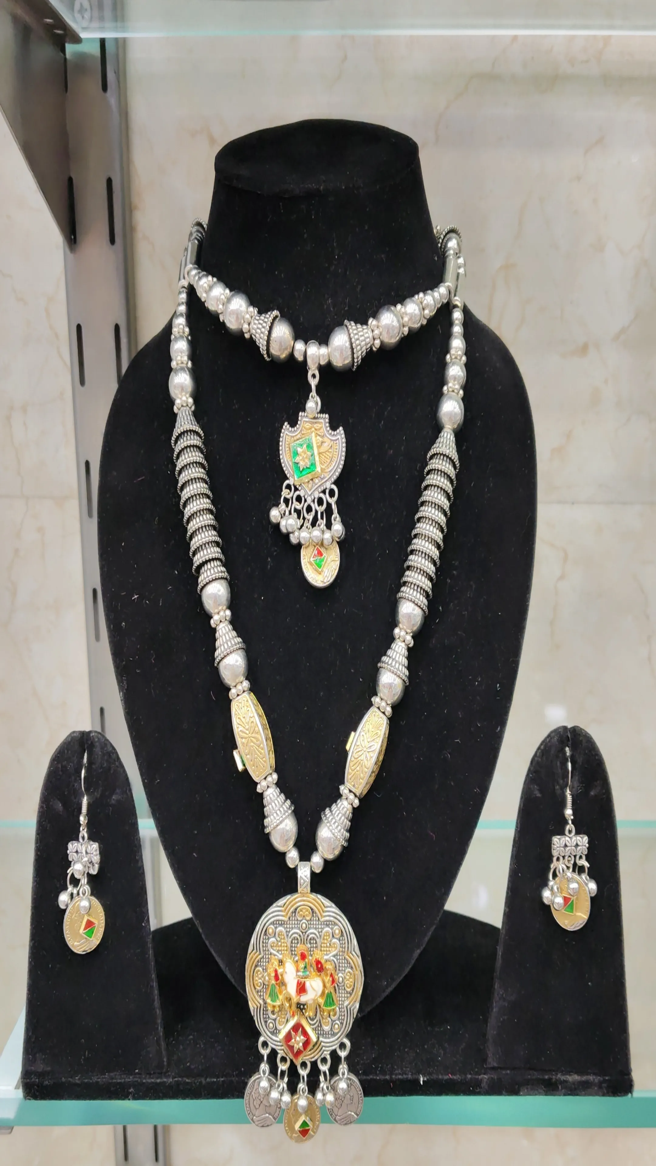 OXIDISED Necklace and Earrings Set view 2