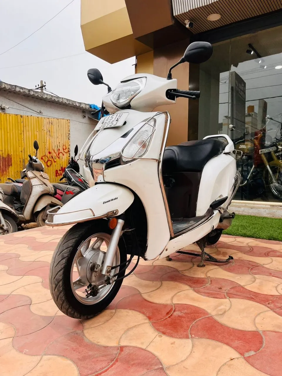 Aviator/2019 Model view 3