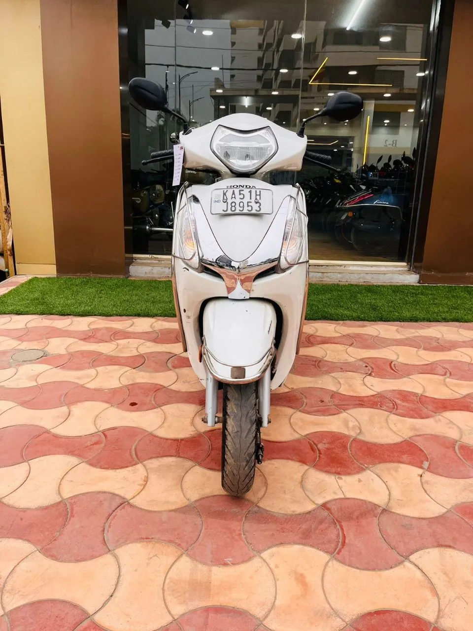 Aviator/2019 Model view 4