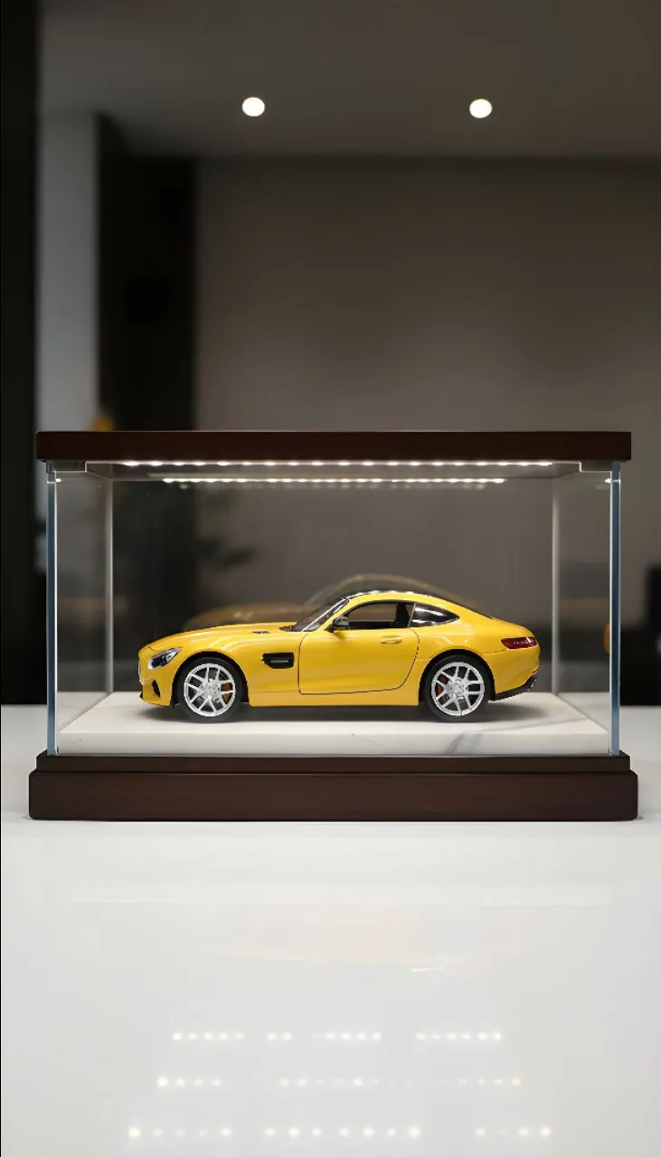 Maisto Mercedes-AMG GT Yellow view 2