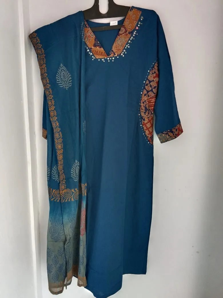 Embroidered Kurti with Dupatta view 3