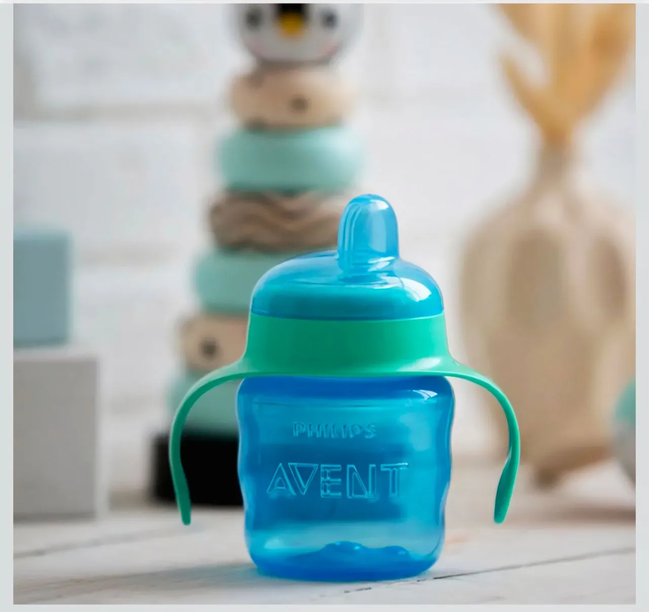 Philips Avent Classic Soft Polypropylene Spout Cup (Green/Blue, 200ml) view 3