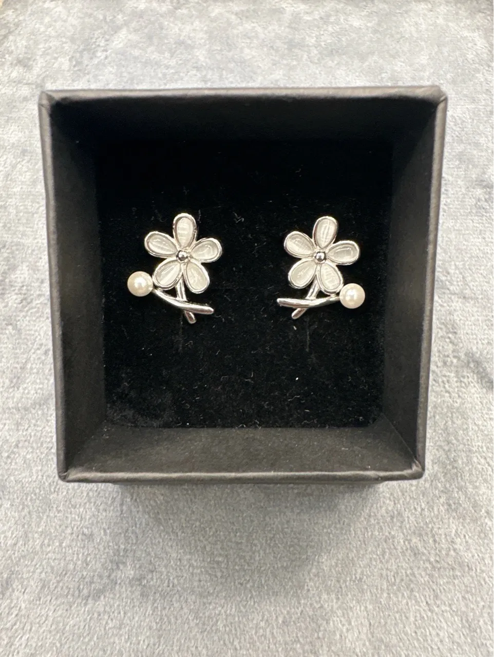 Silver Floral Ear Rings view 2