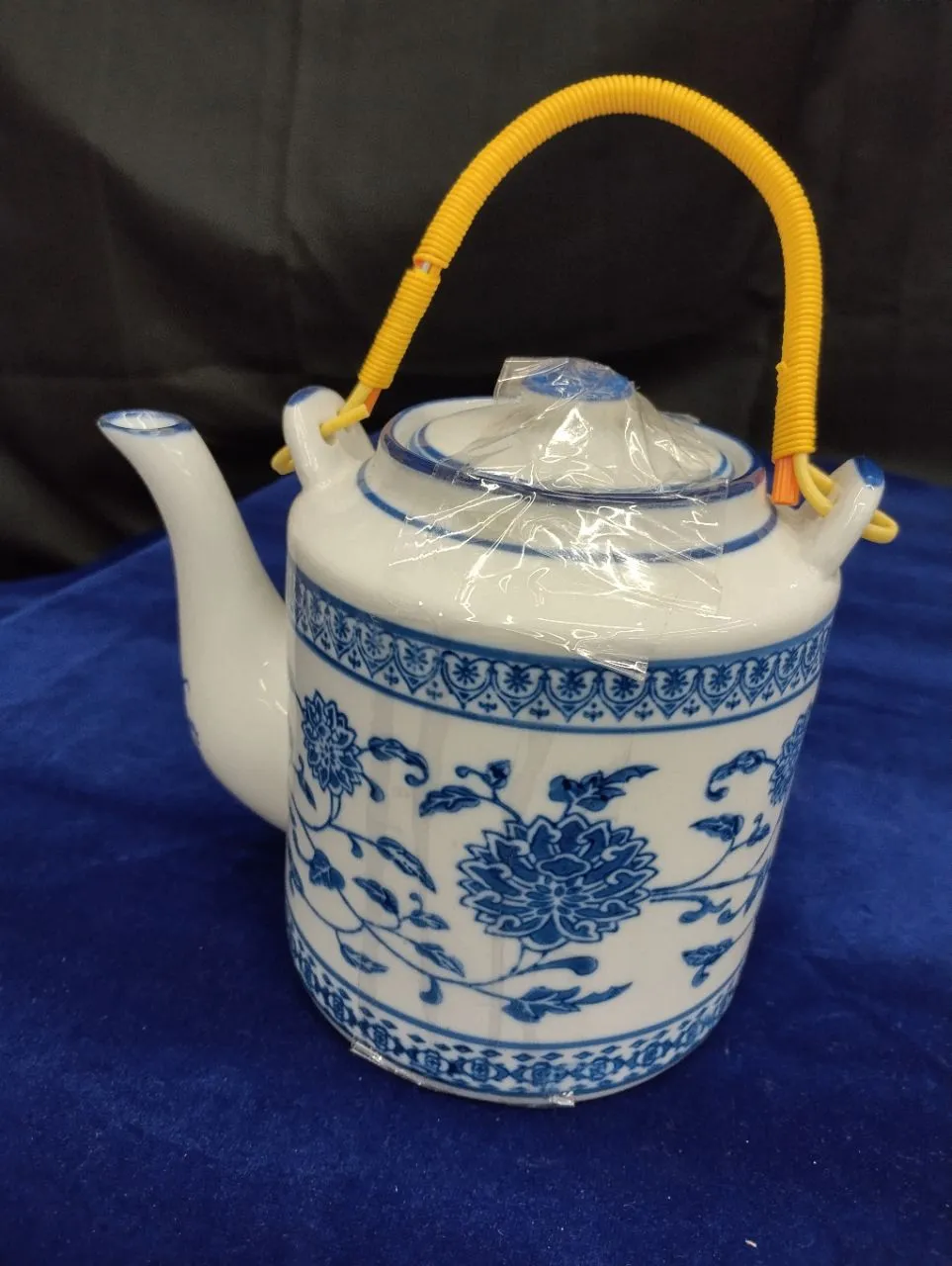 Blue and White Porcelain Tea Cattle view 5