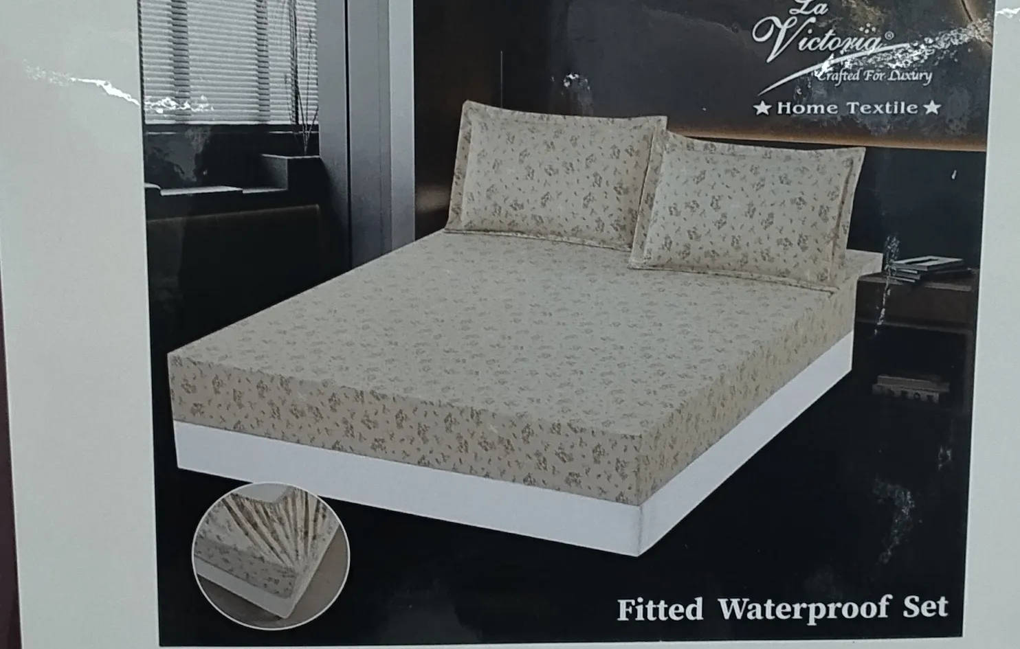 La Victoria Fitted Waterproof Set view 3