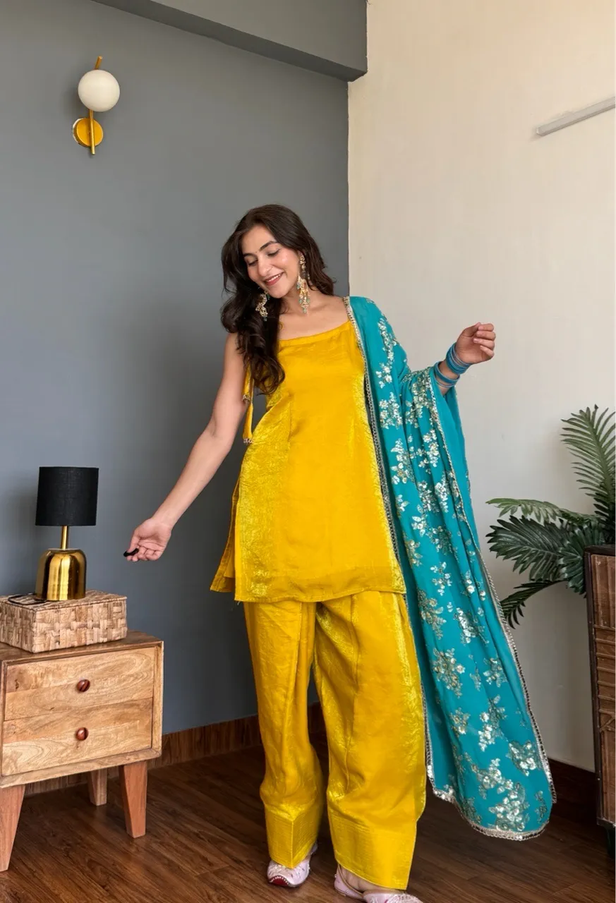 ‘Fasana’ - a Farshi Salvar suit set - Yellow view 4