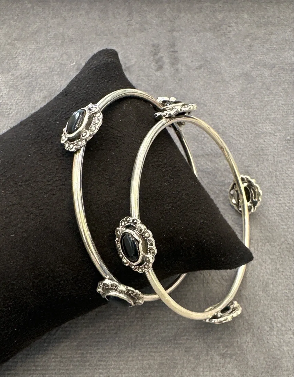 Vintage Black Onyx Bangle Set view 3