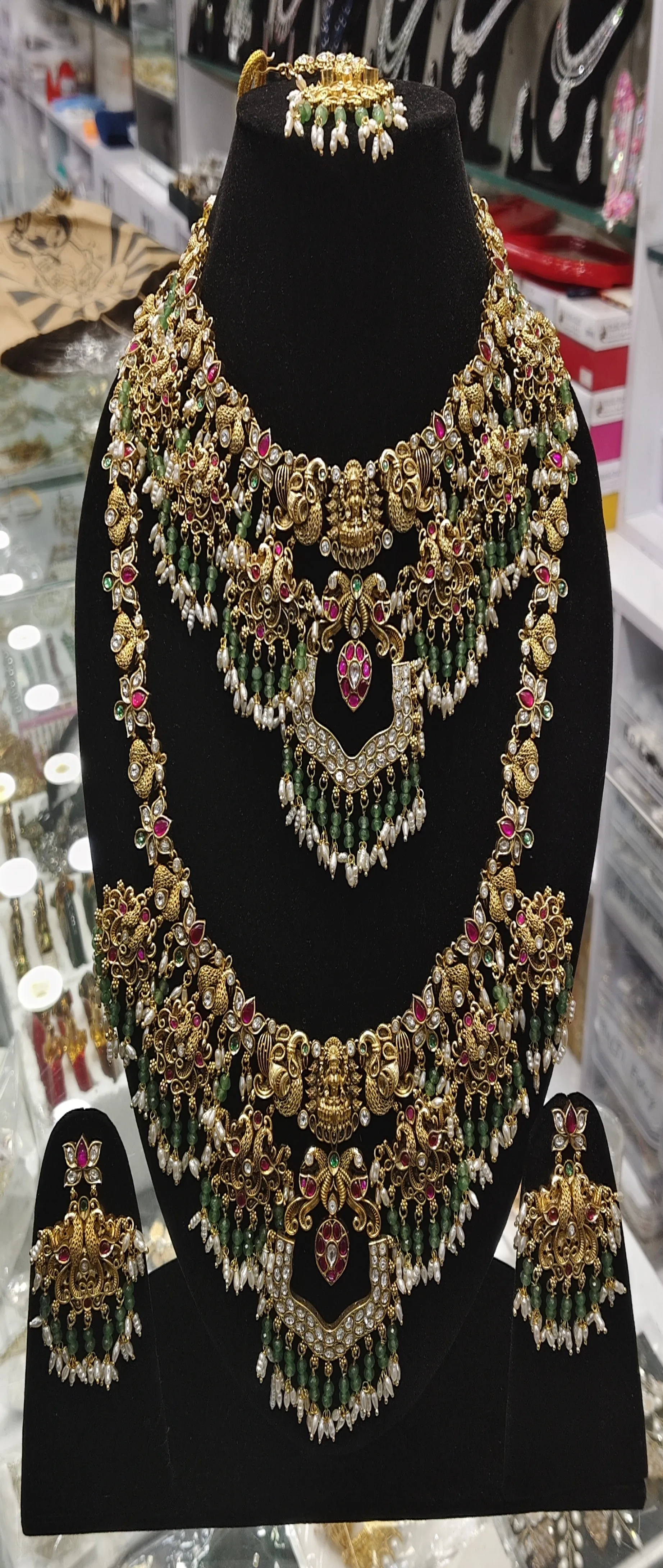 Bridal Set Tempal Look Necklace Set view 2