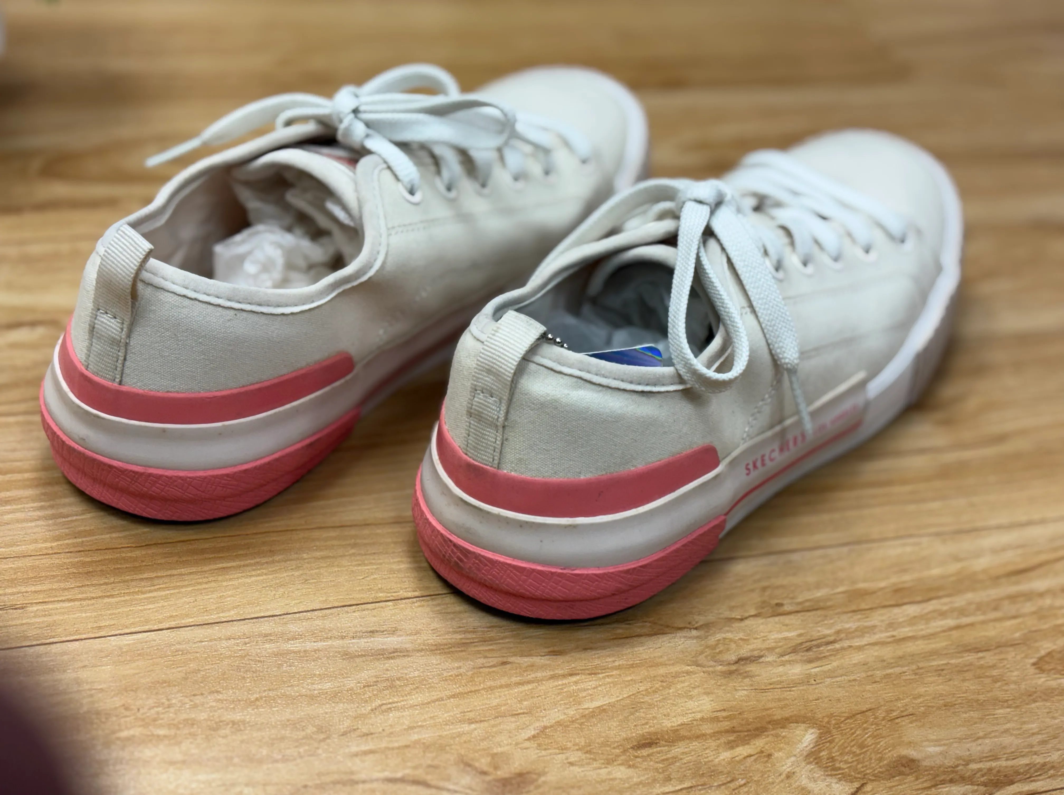 Skechers .Sneakers view 2