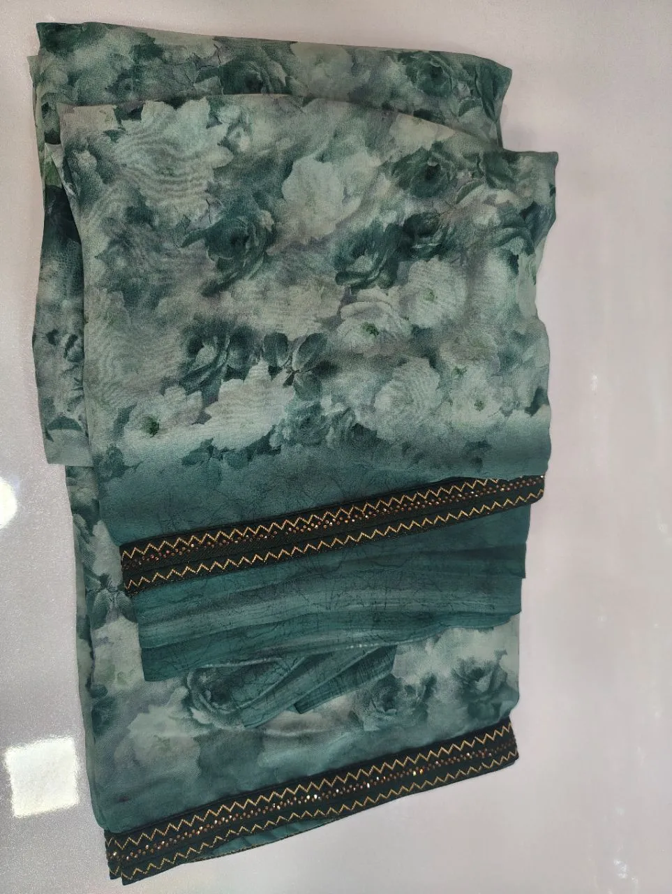 Elegant Green Floral Printed Saree with Designer Border view 9