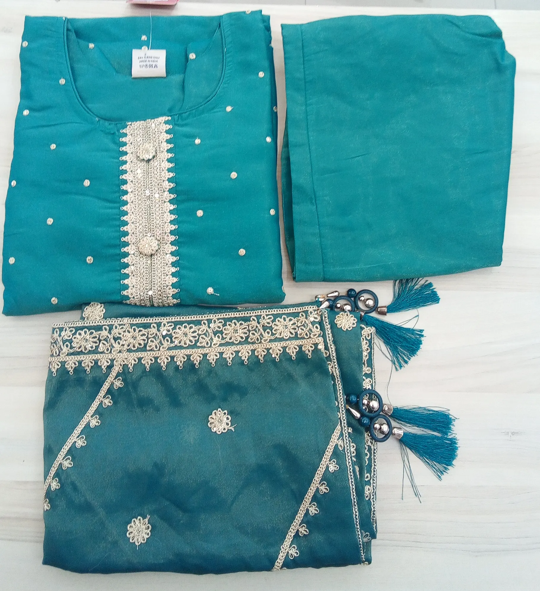 Fashionable Womens Kurta Set view 3