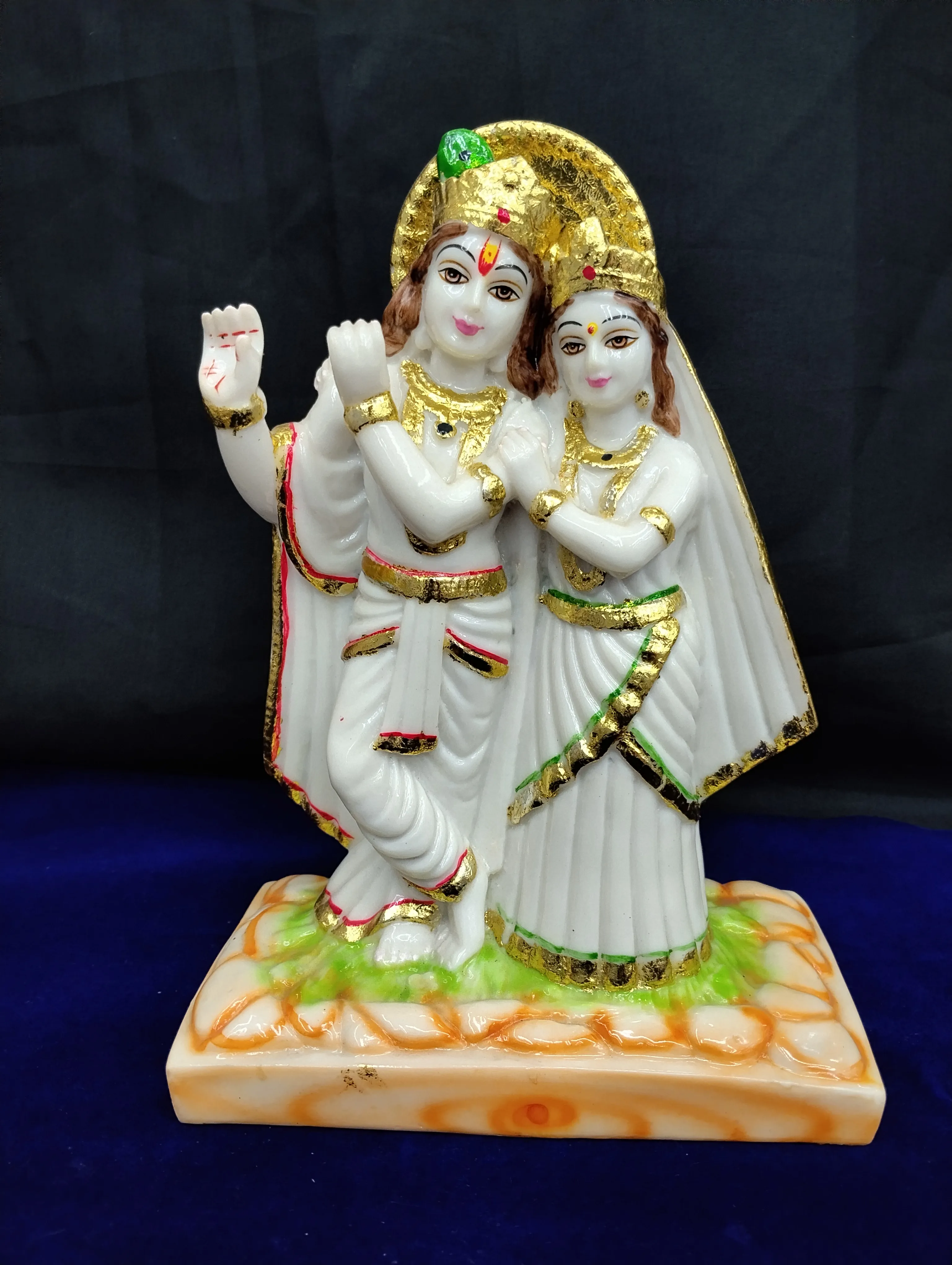 Radha Krishna Statue view 2
