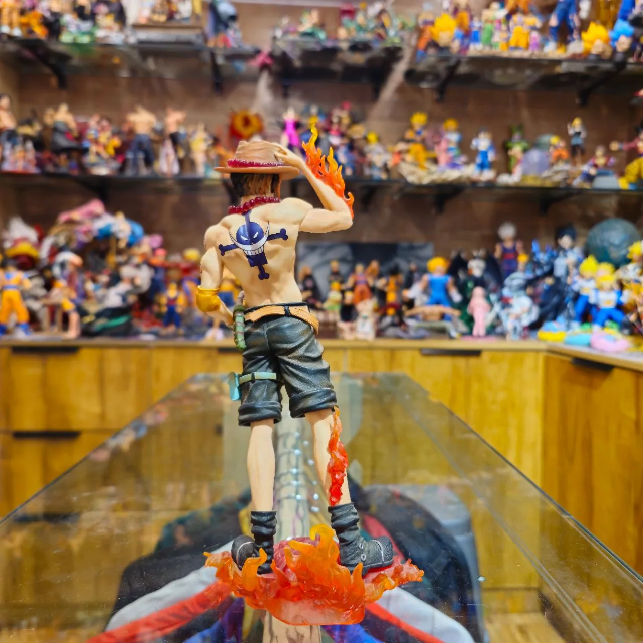 Ace Figure view 3