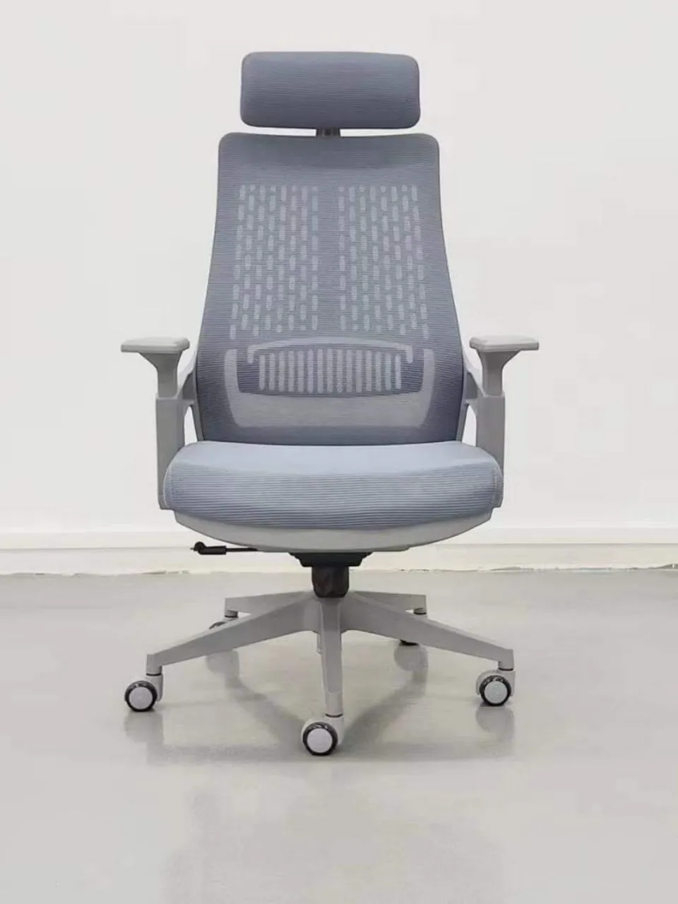 Model F009 Office Chair view 2