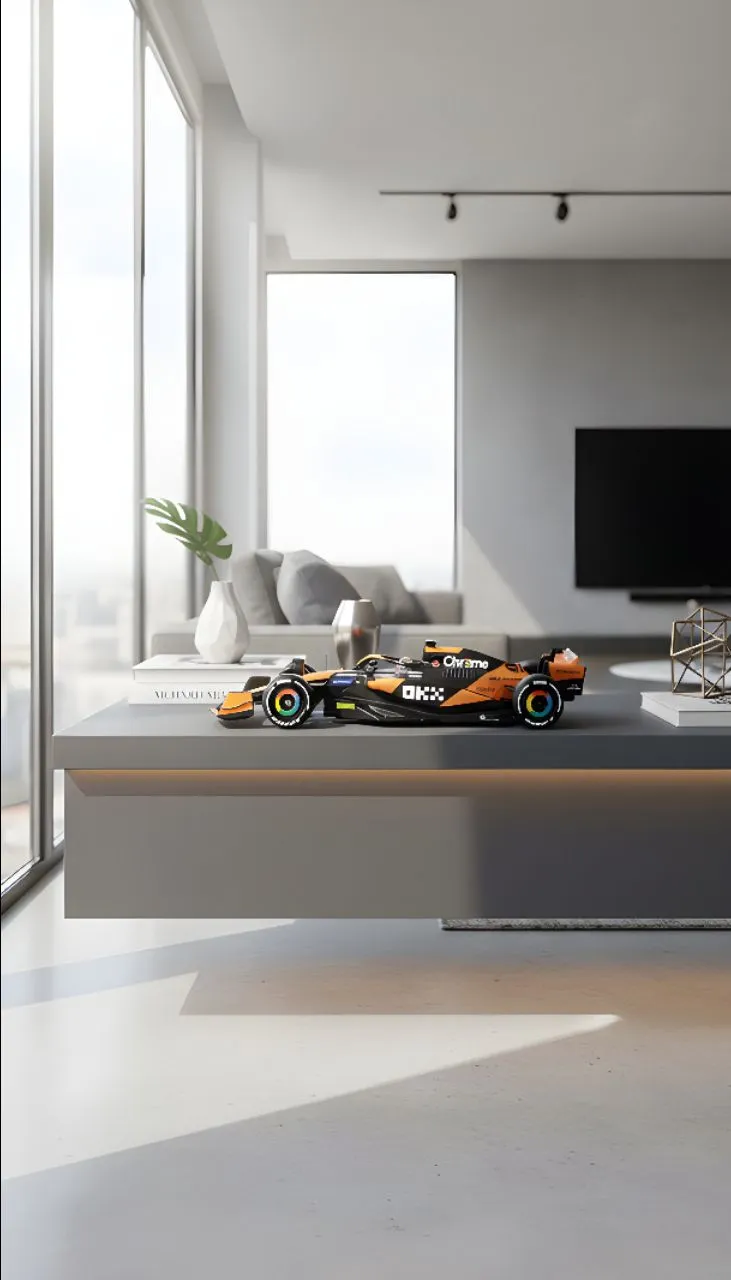 Bburago McLaren MCL38 Miami Grand Prix 2024 view 2