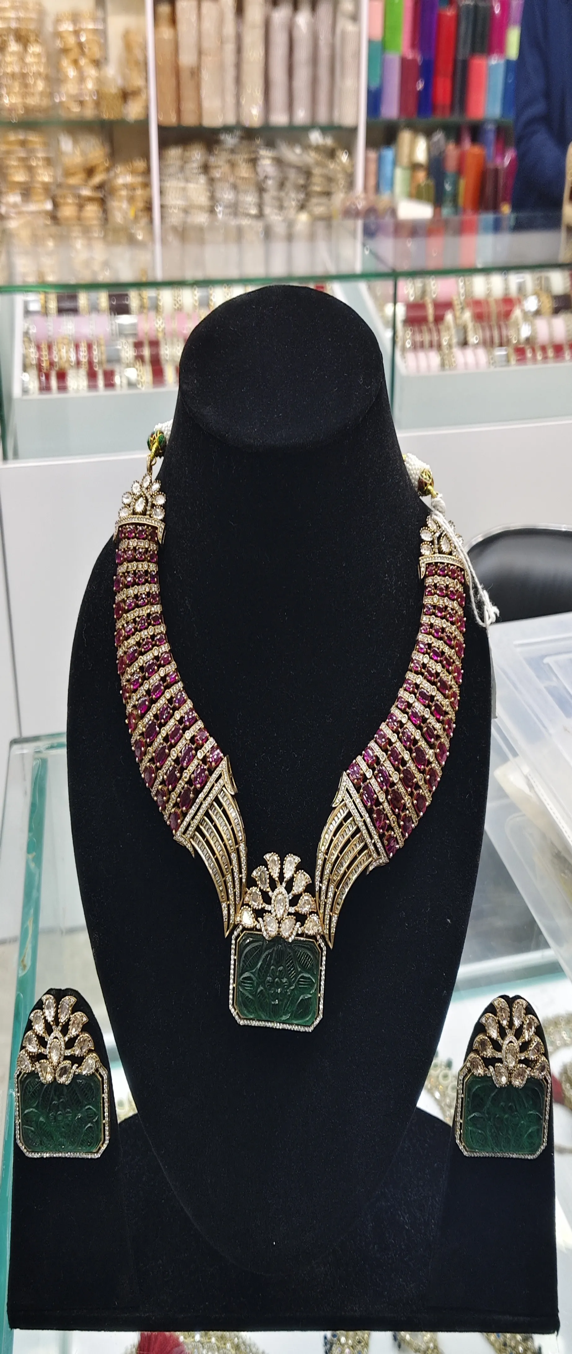 Traditional Kundan Necklace Set view 2