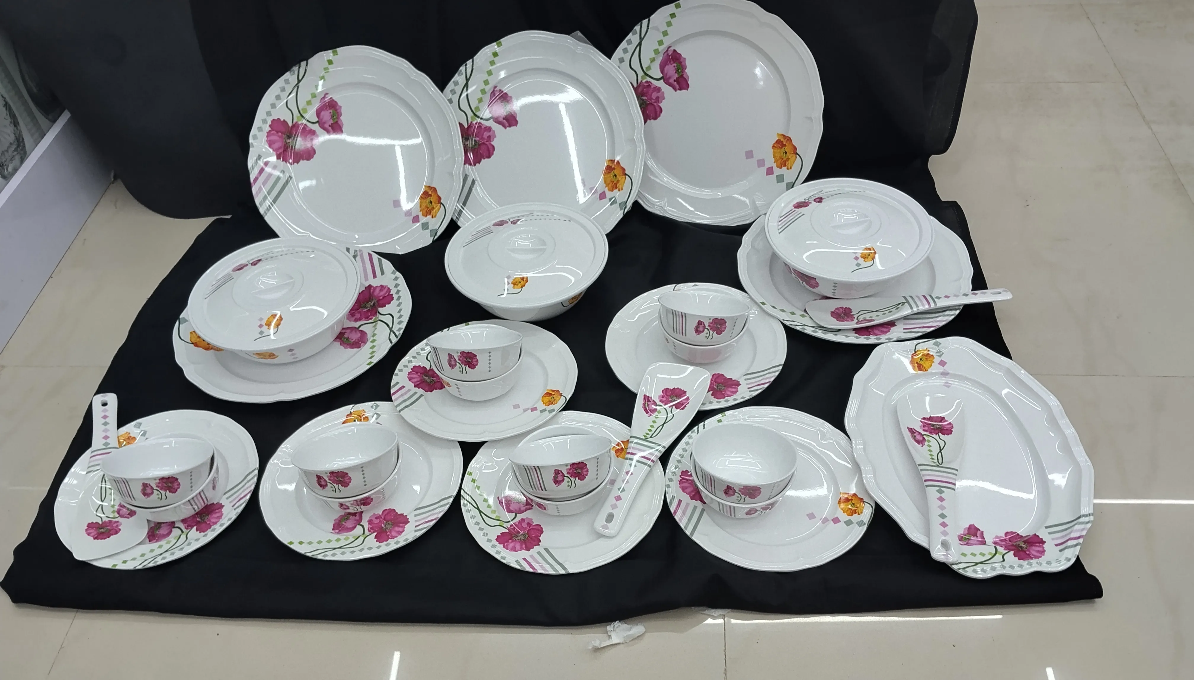 Floral Dinnerware Melamine Set view 2