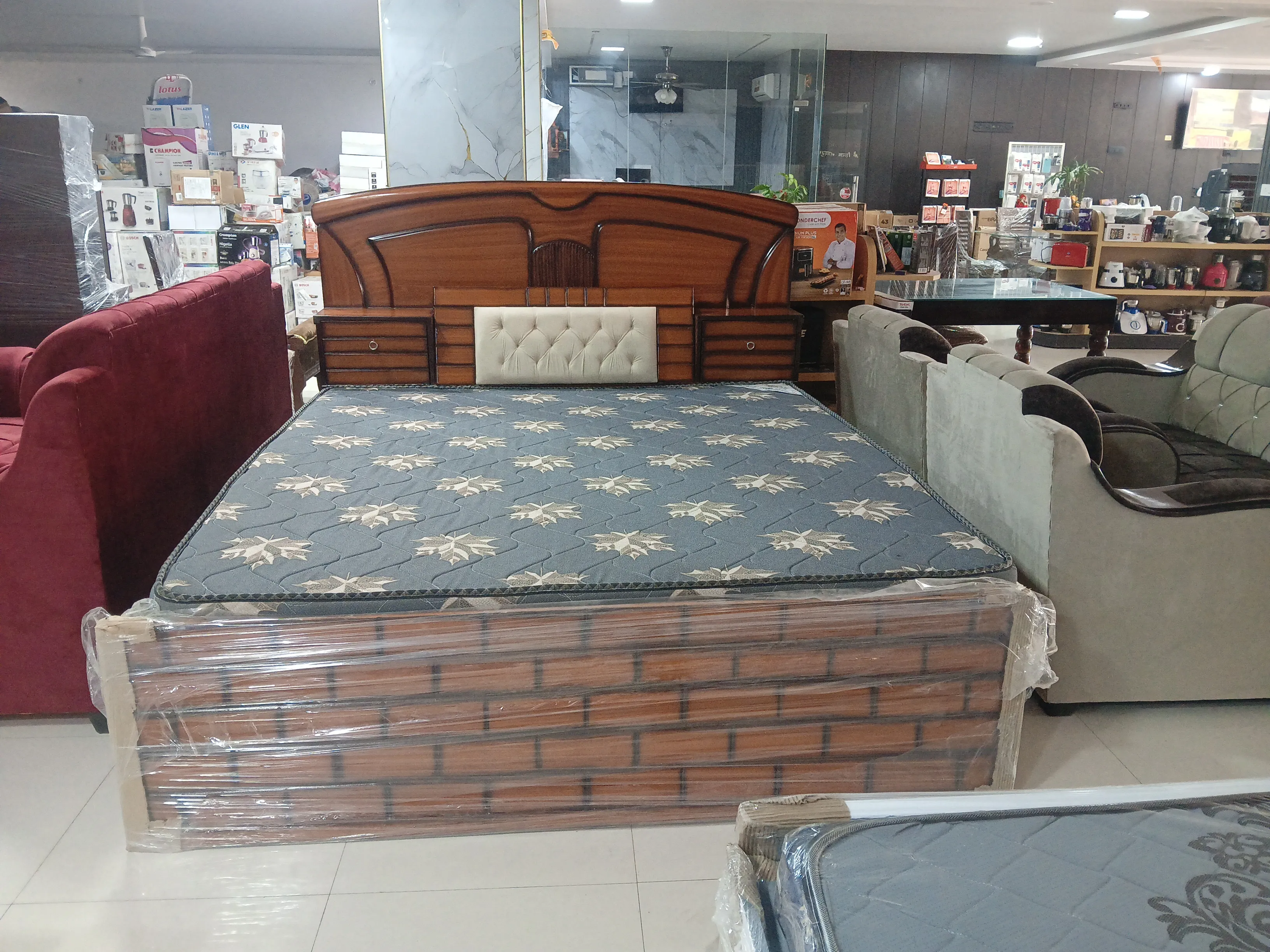 Royal Comfort King-Size Bed view 2