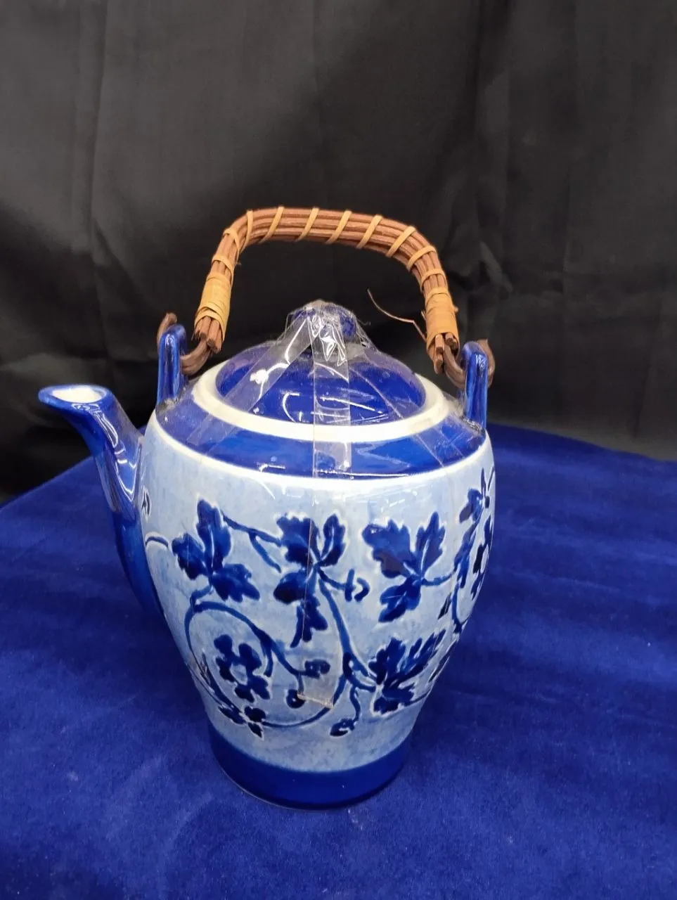 Blue and White Porcelain Tea Cattle view 8