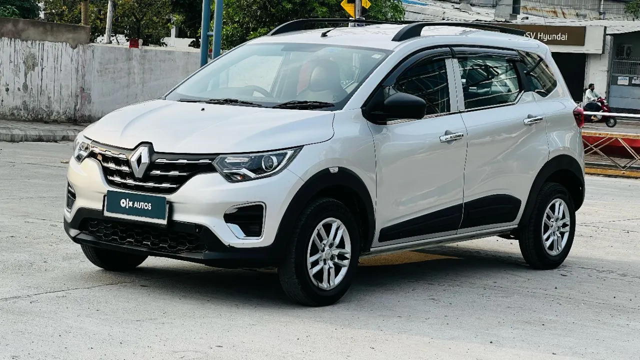 Renault Triber view 3