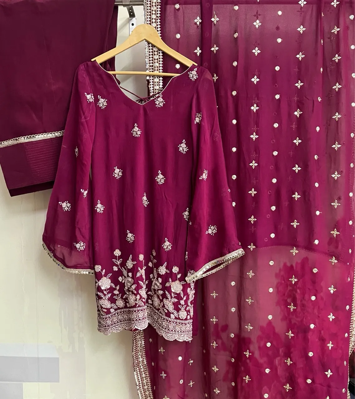 ‘Naqsh’ Farshi Salvar set- Wine