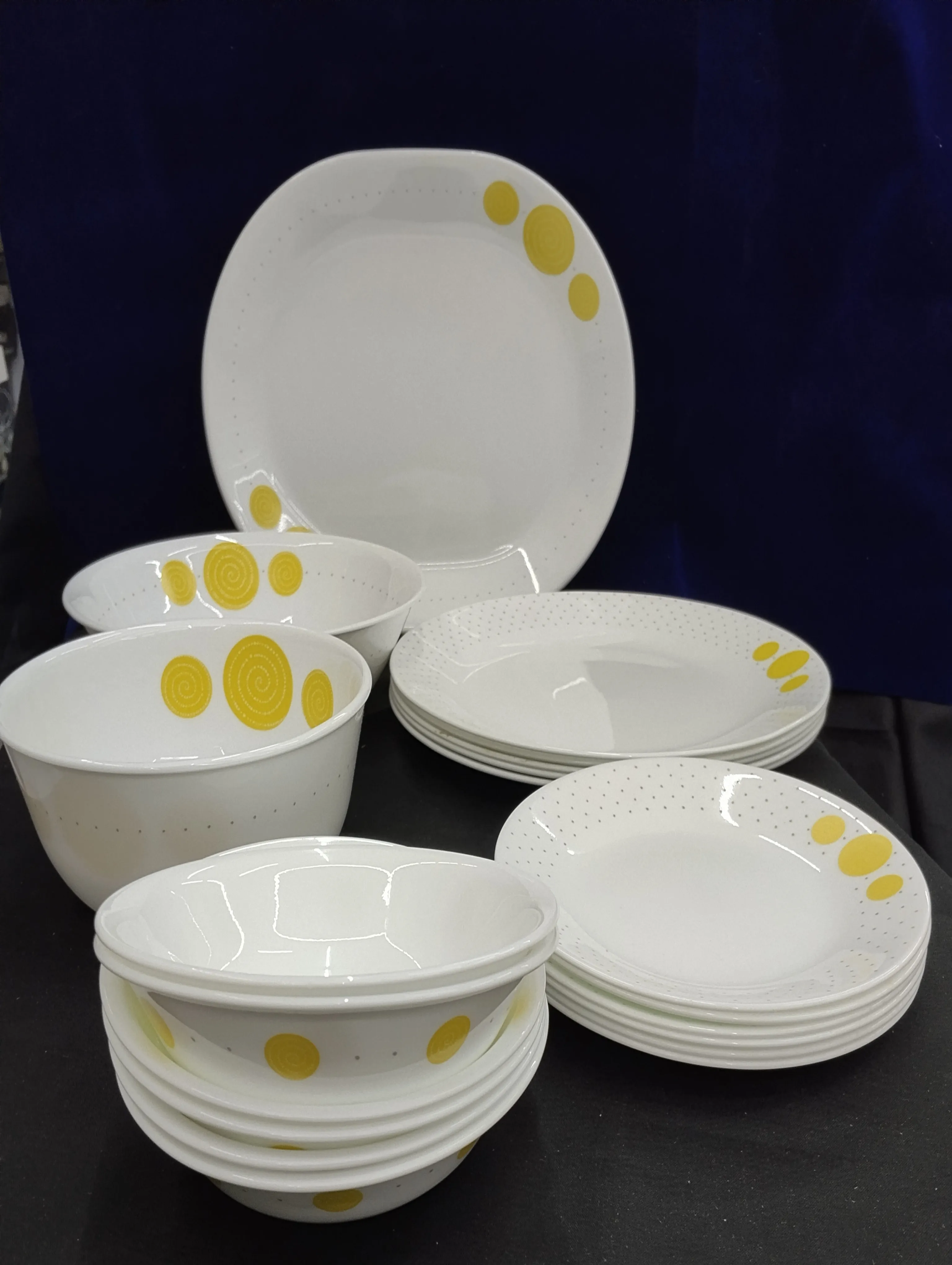 Decorative Dinnerware Set view 2