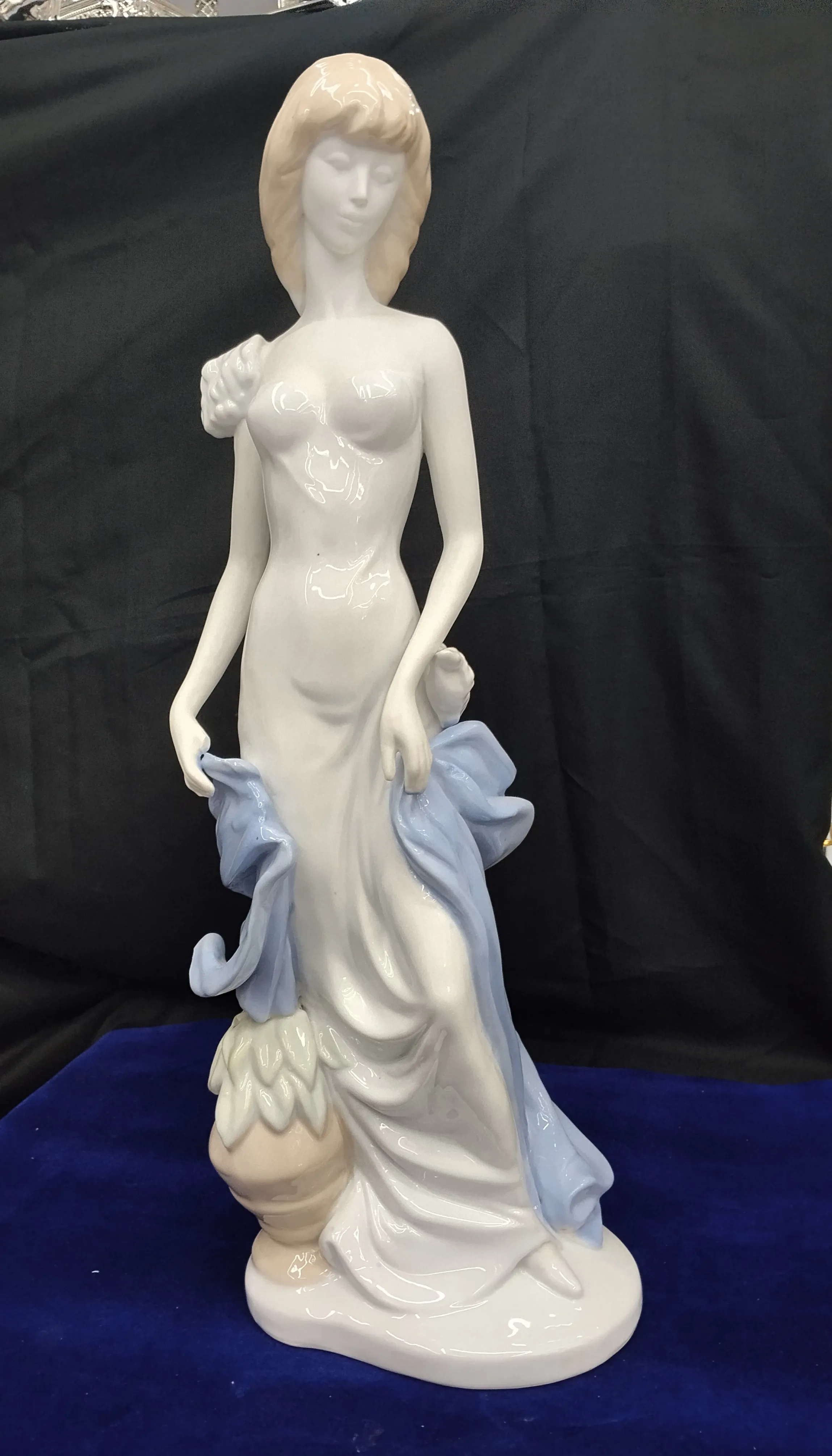 Ceramic Venus Sculpture 20 Inches view 2