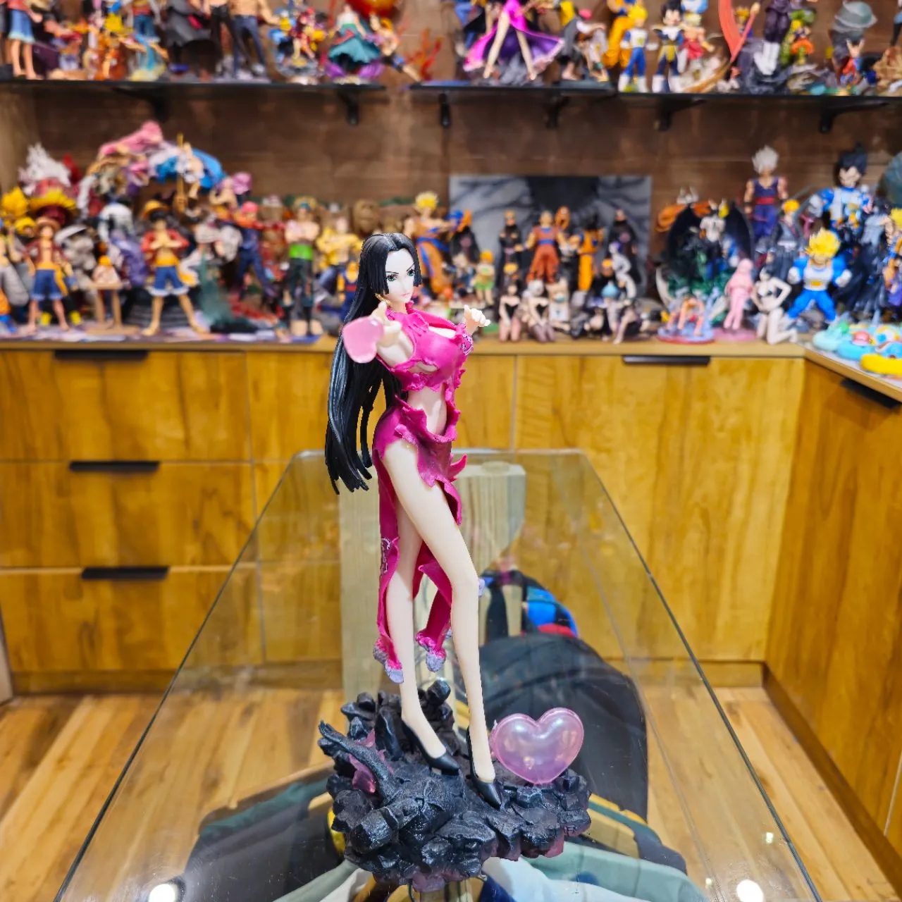 Boa Hancock Figure view 2