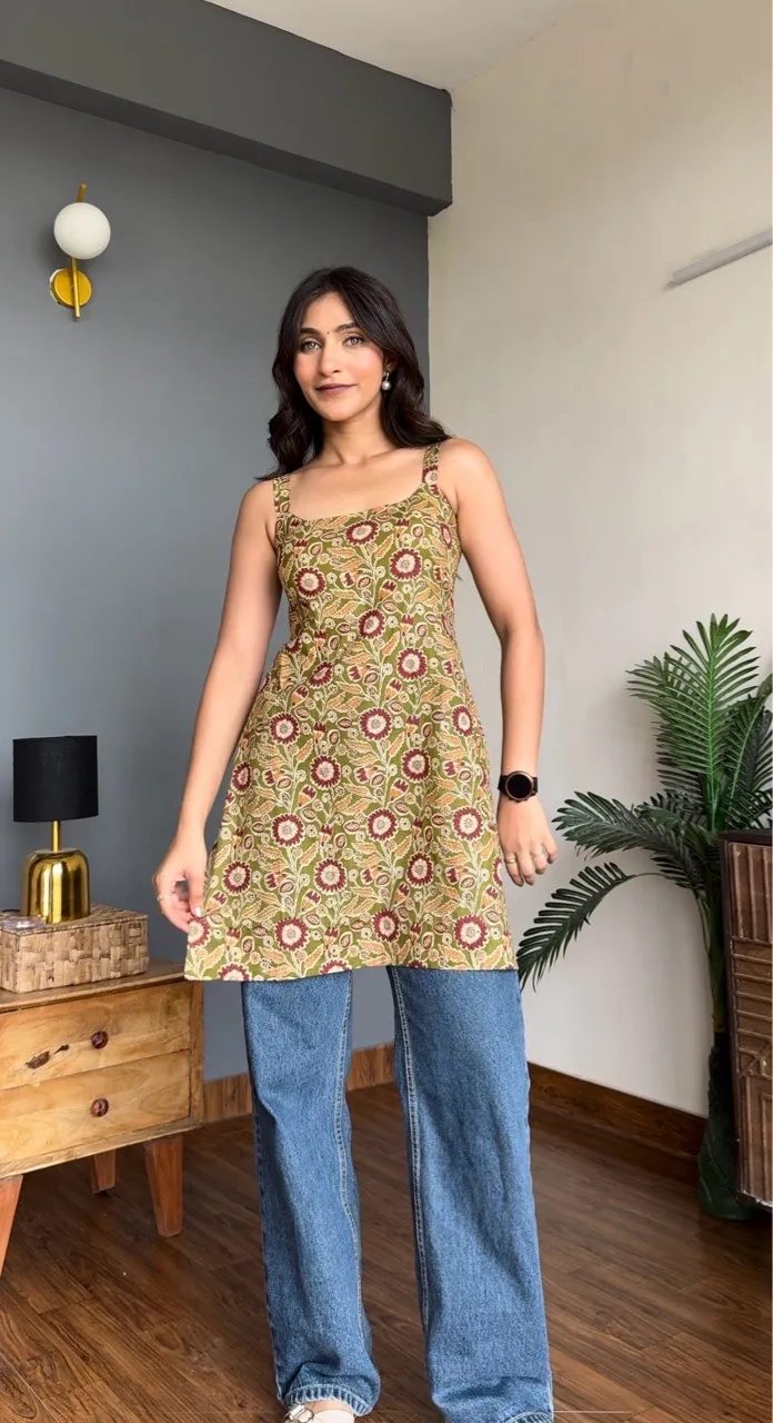 Green Floral Tie Up Kurti view 2