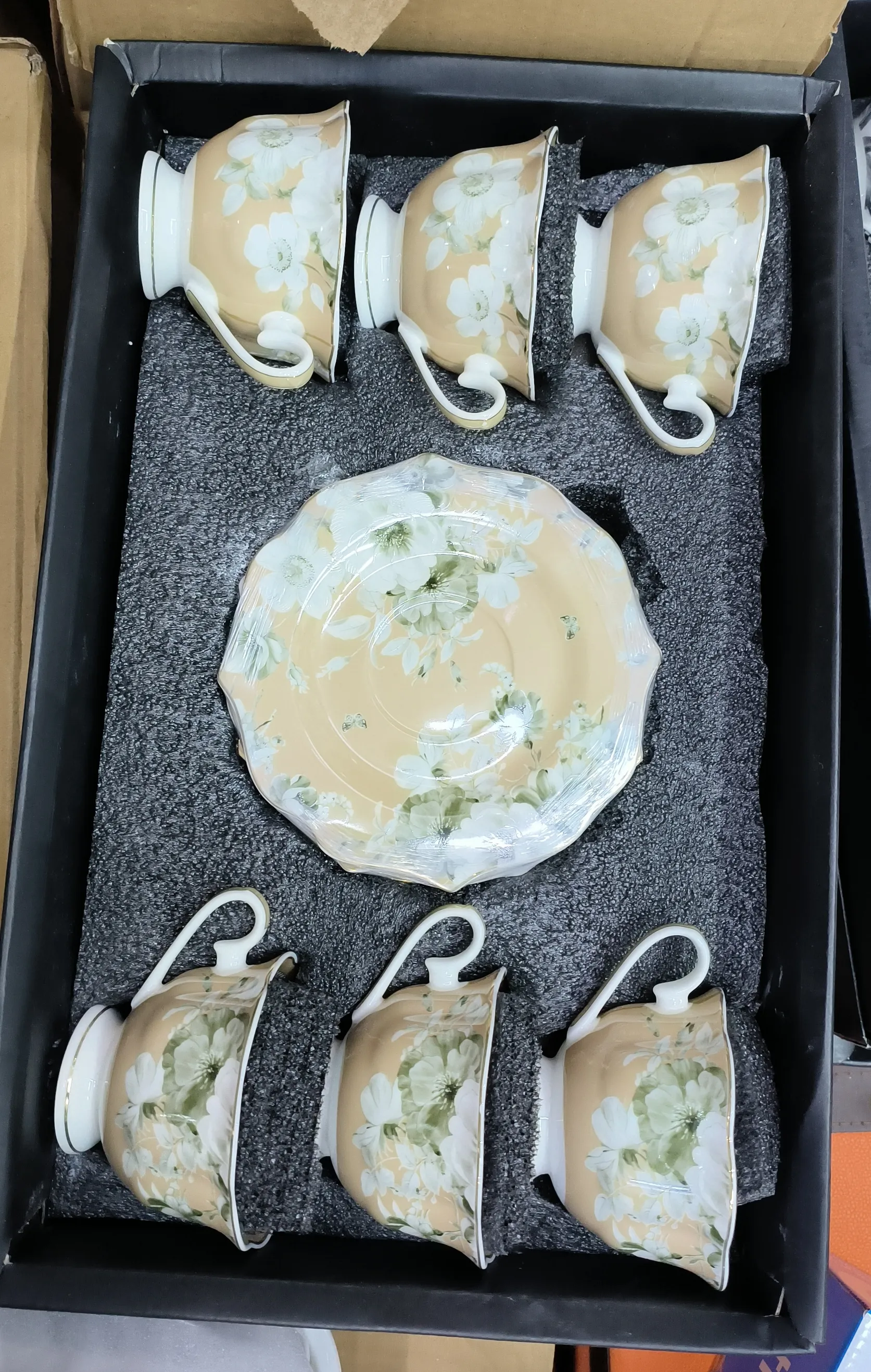 Floral Tea Set view 2