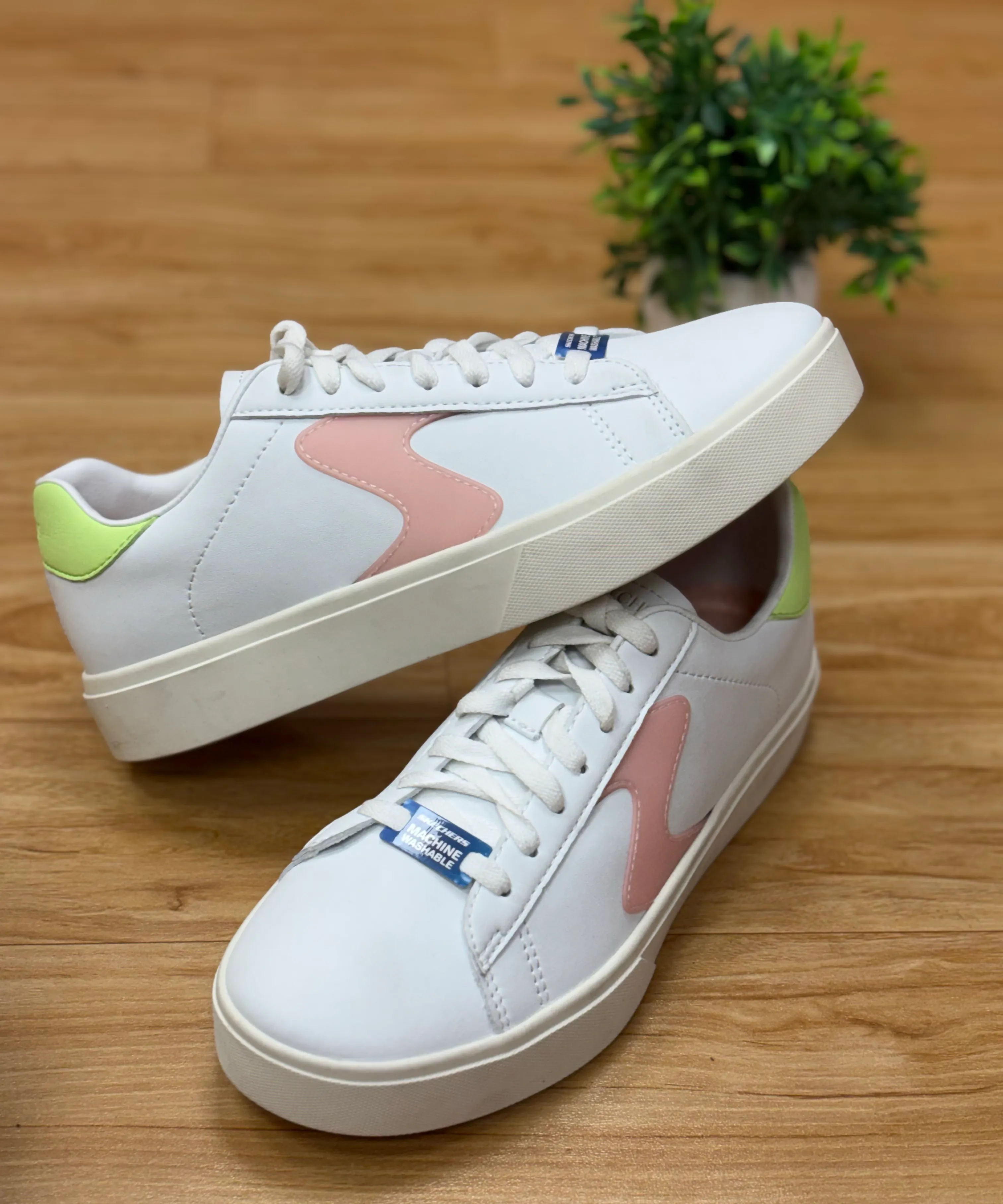 Sketchers  Shoes view 2