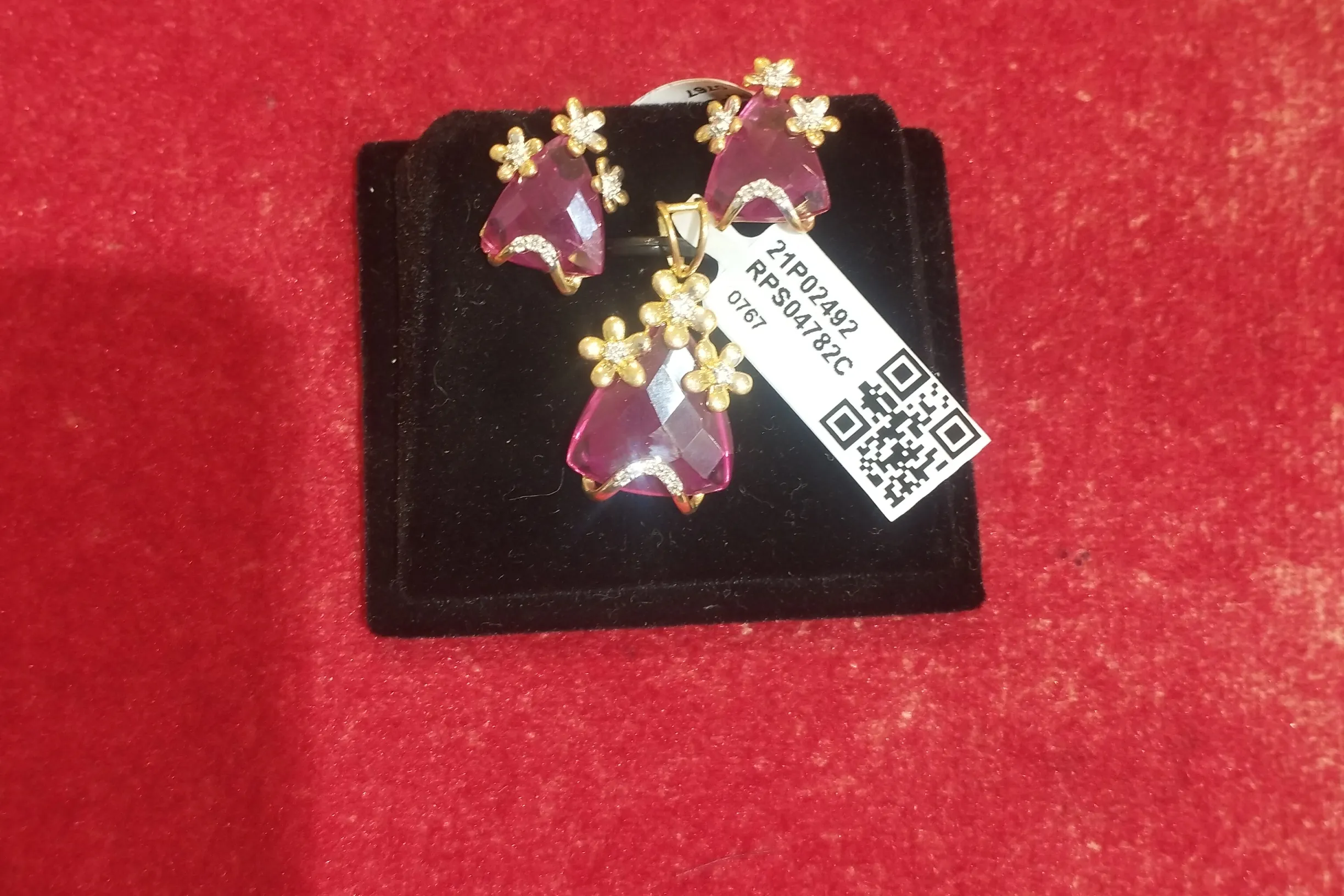 Tipmars Earrings view 2