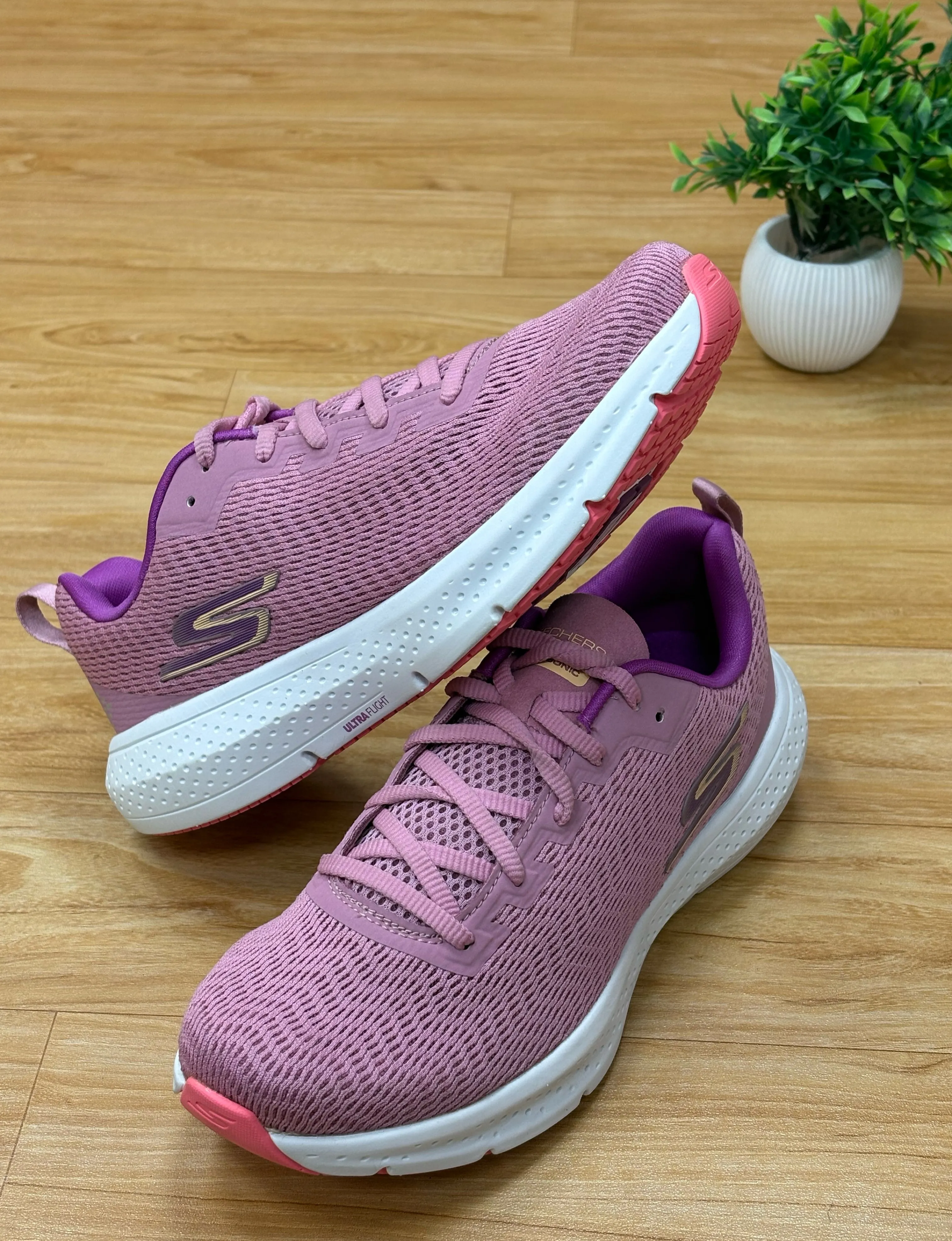 Skechers Sport Shoes view 2