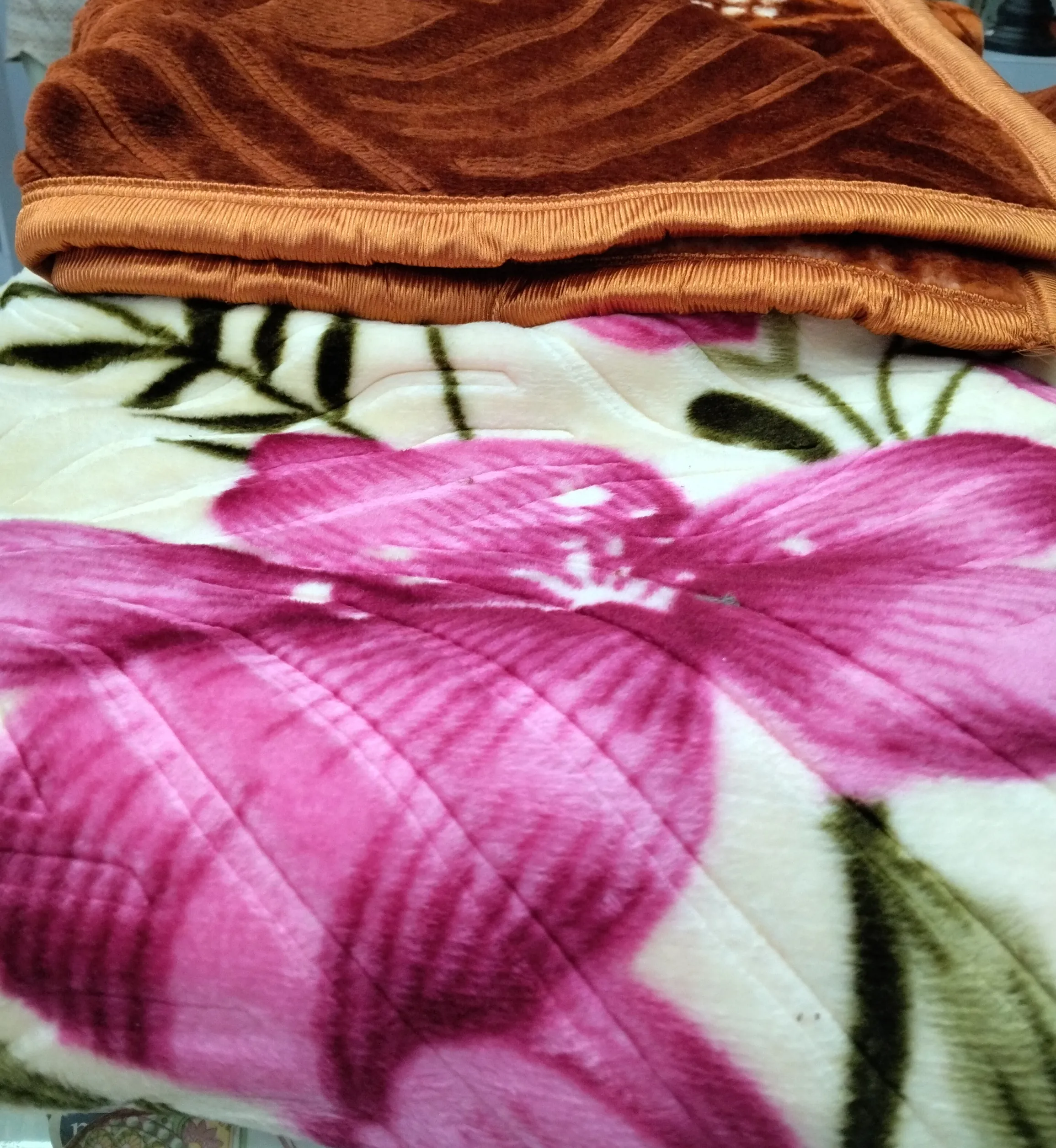 Floral Pattern Blanket view 2