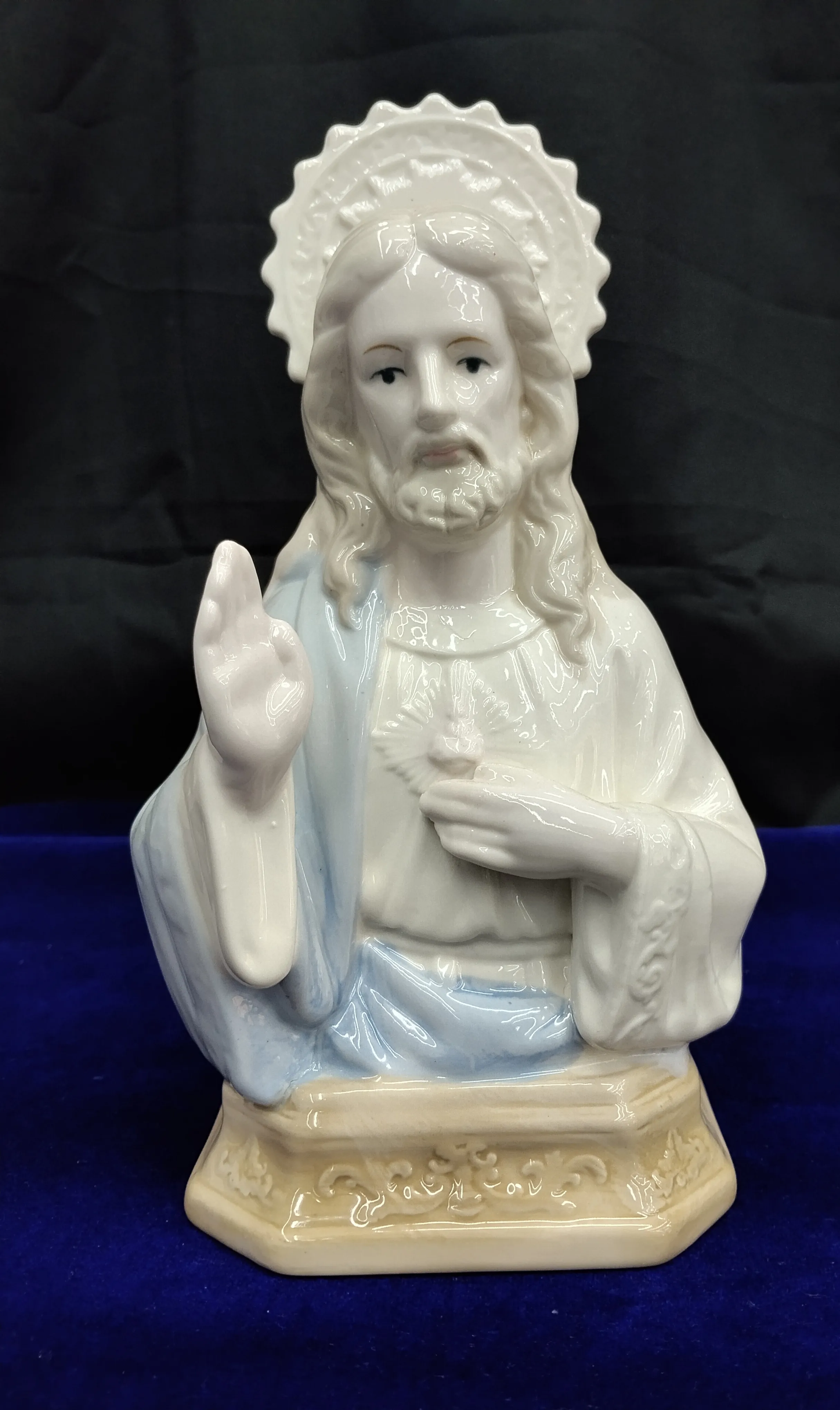 Porcelain Jesus Statue view 2