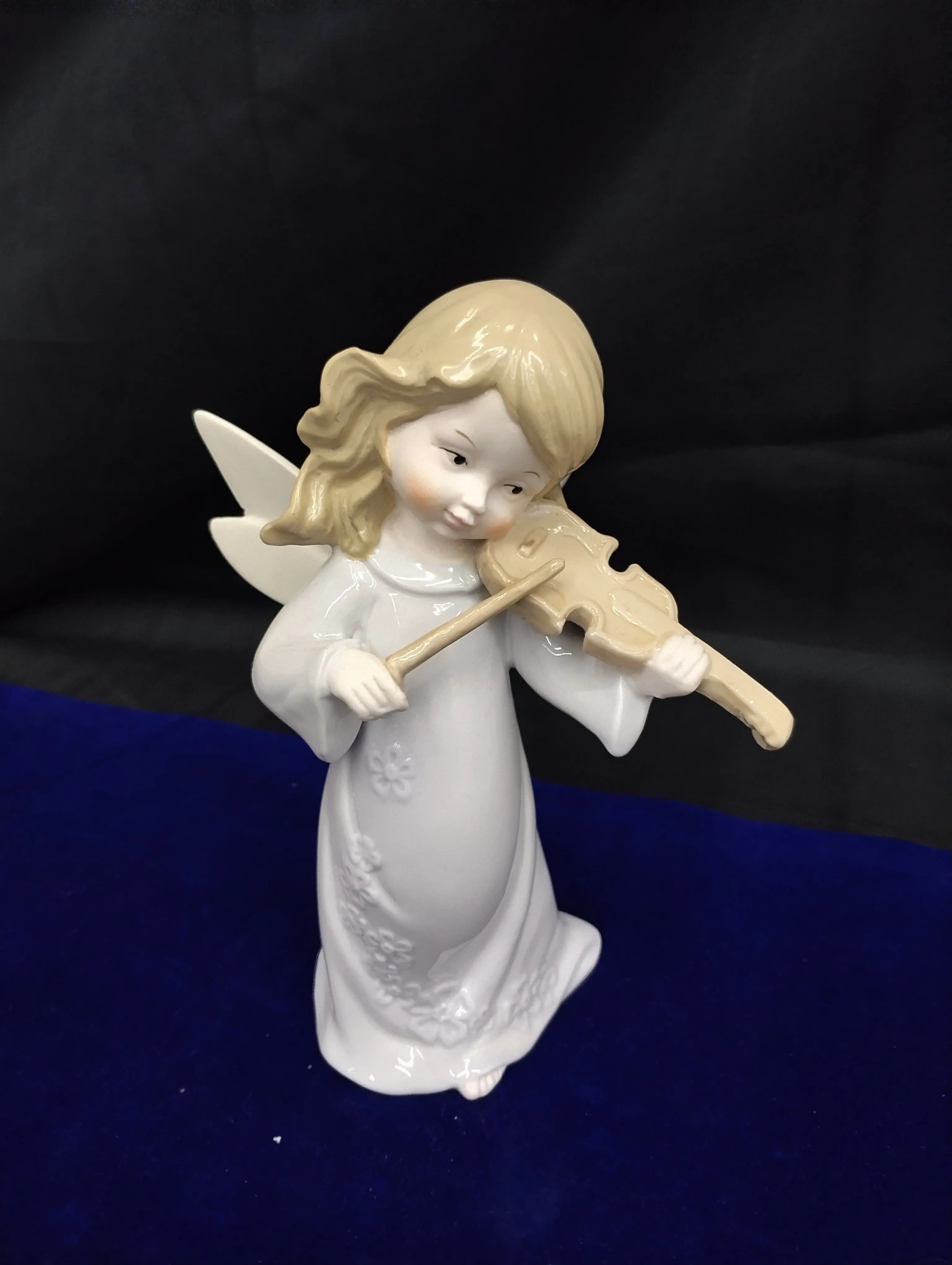 Fairy With Violin 🎻 view 2