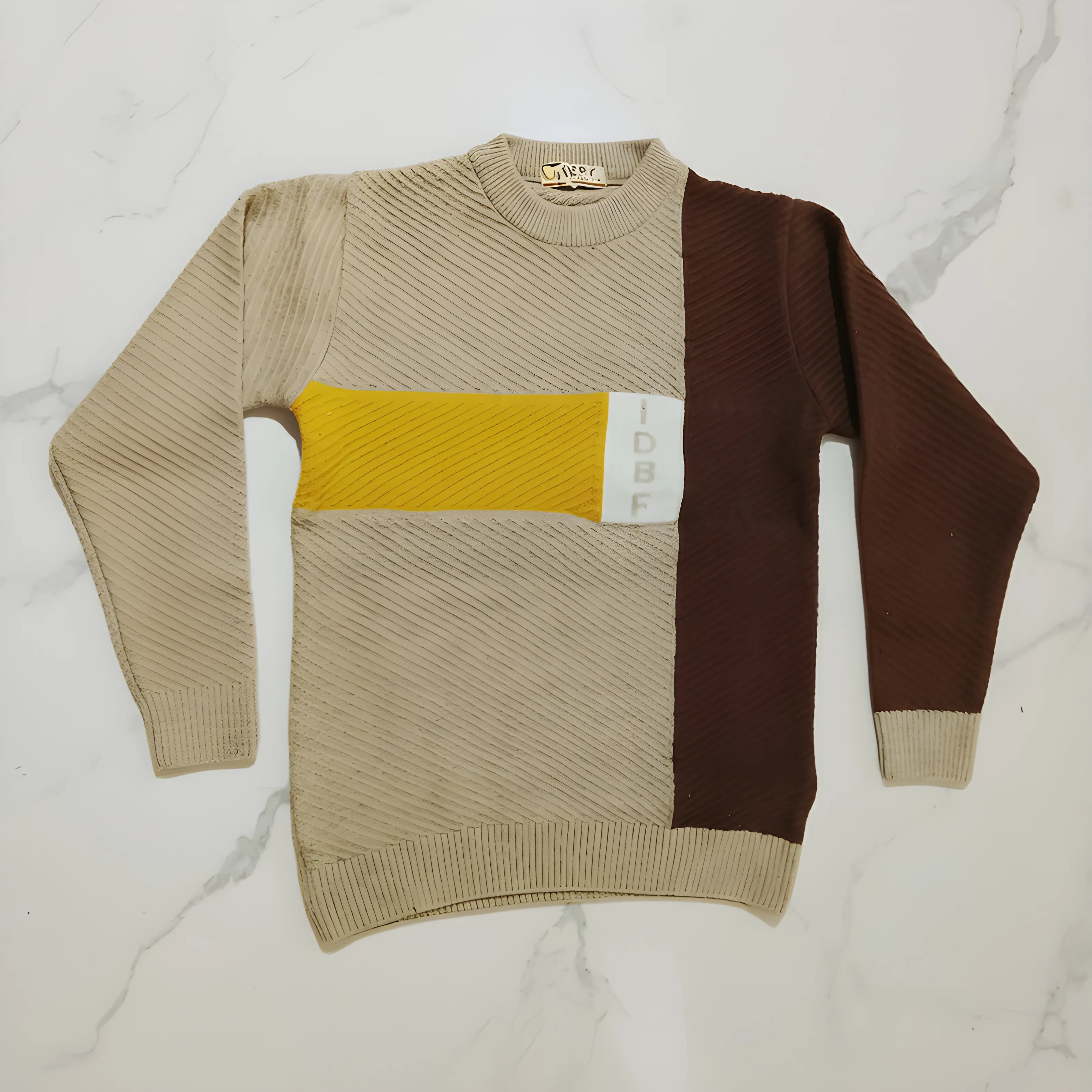 The Mirror Story pullover 644 view 2