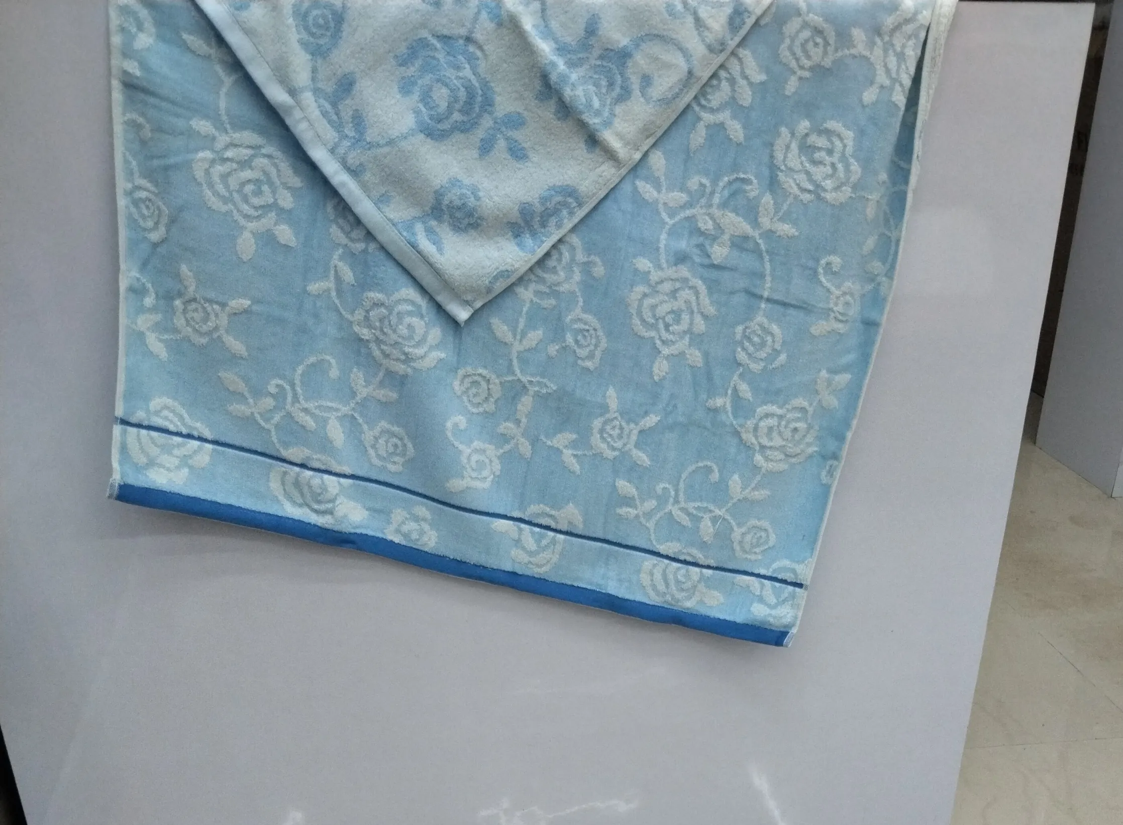 Floral Bath Towel Long view 2