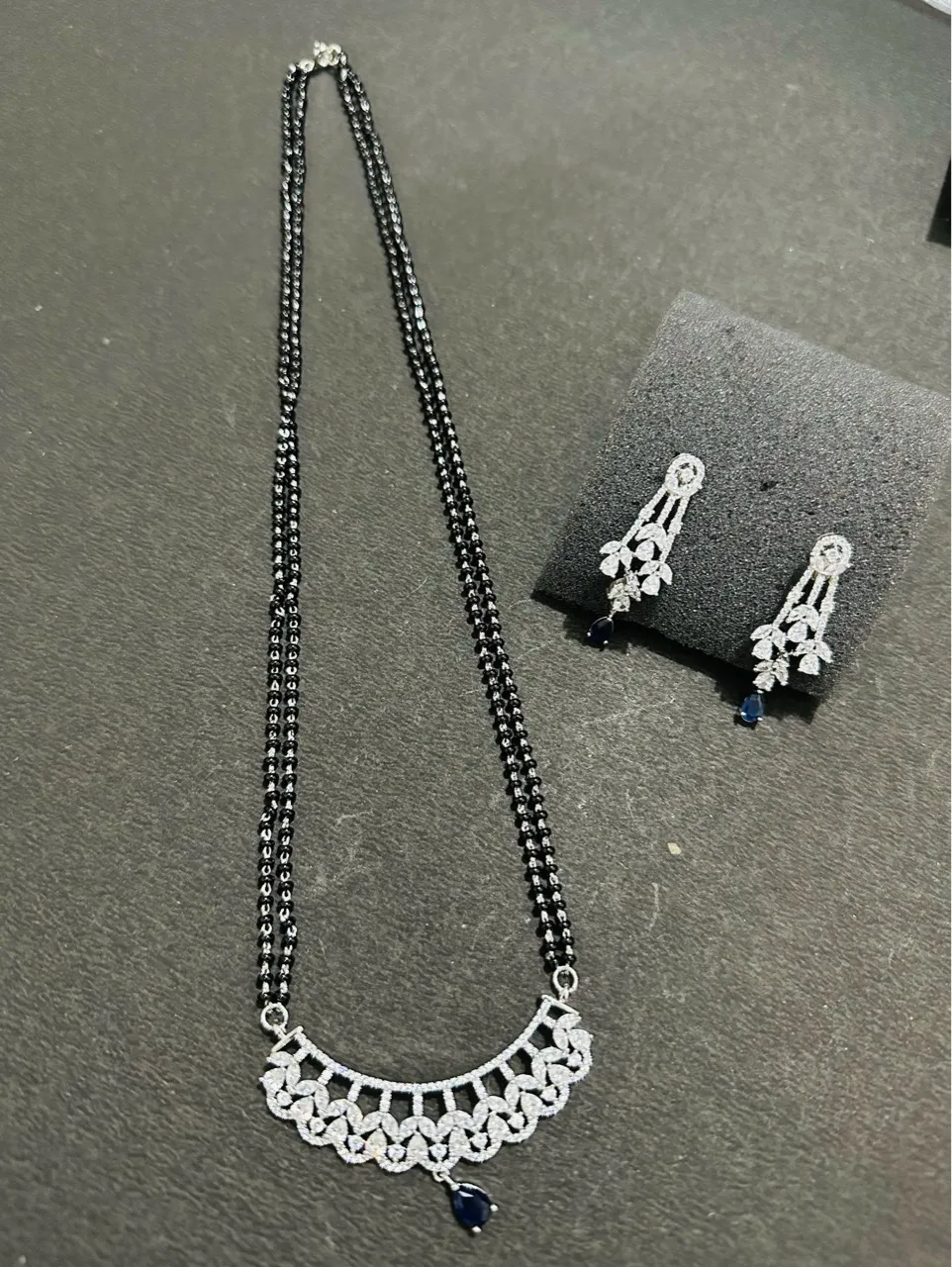 Elegant Gemstone Necklace Set view 4