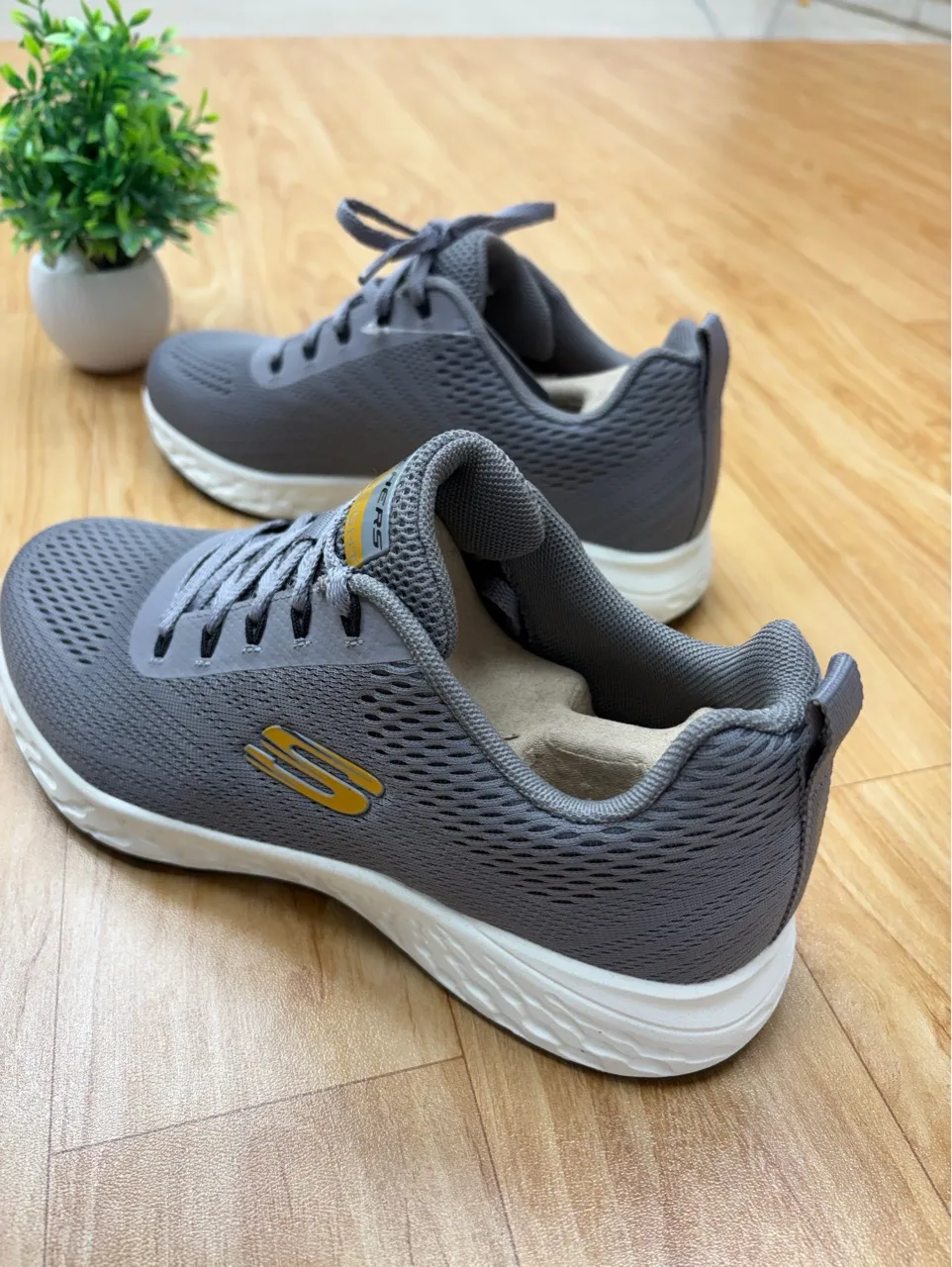 Skechers Lightweight Shoes view 3