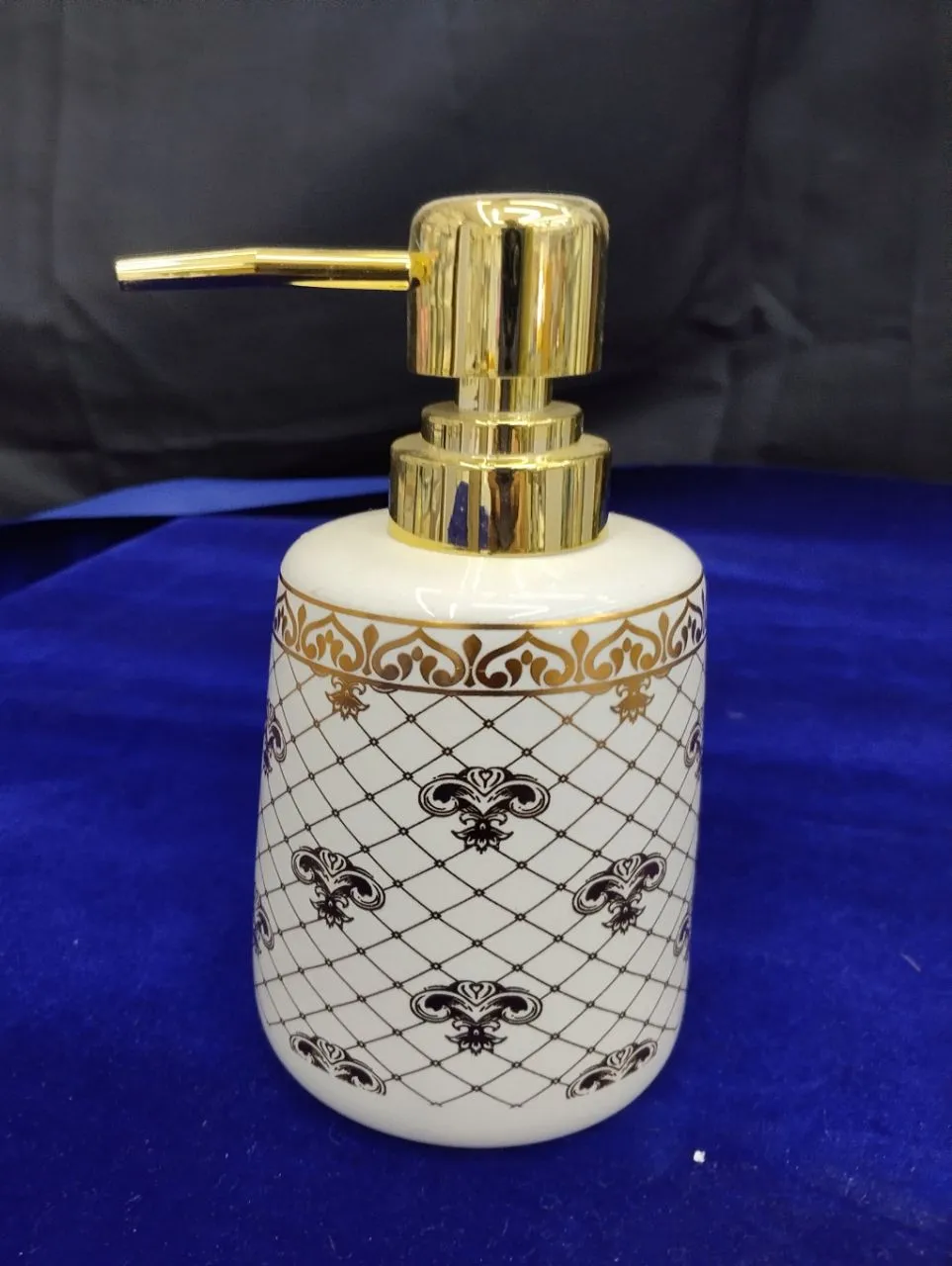 l Bathroom Accessory Set view 4