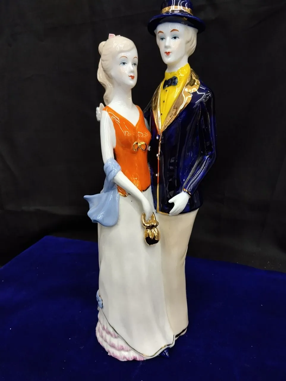 Vintage Ceramic Couple Figurine view 2