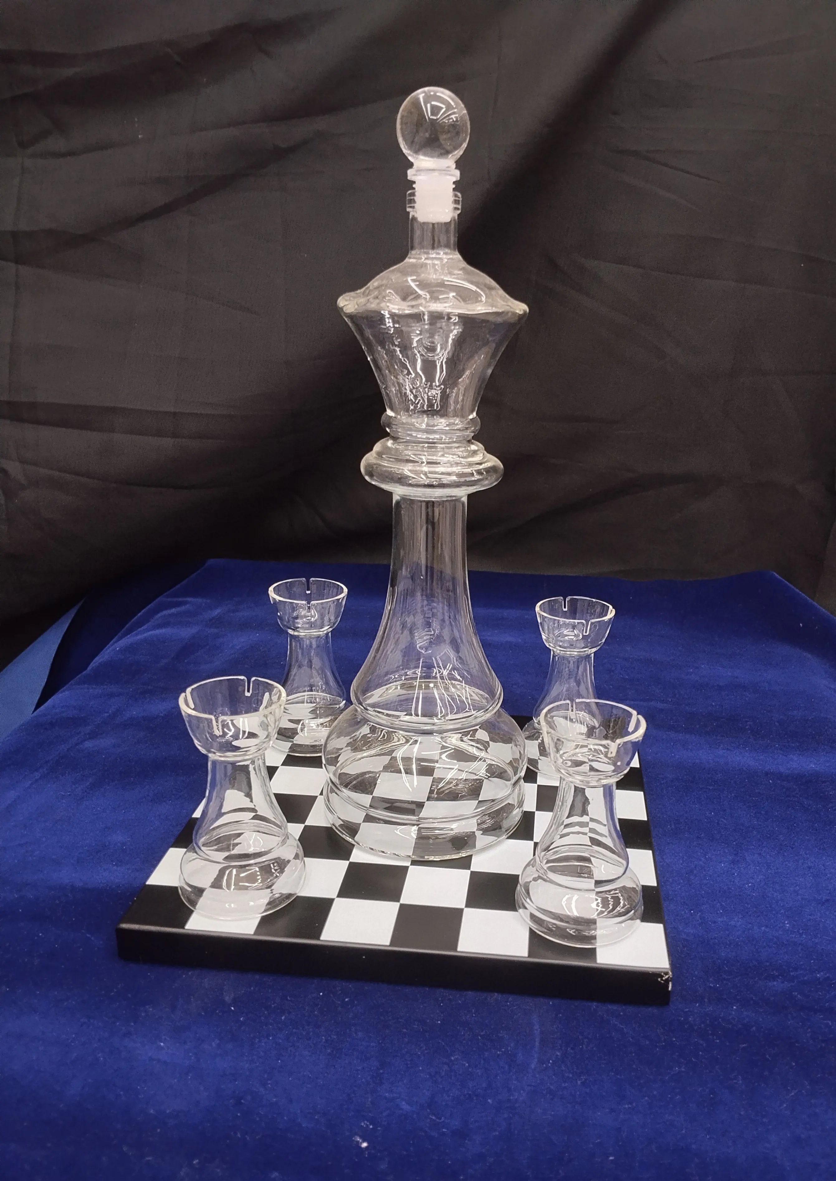 Chess-Themed Glass Set view 2