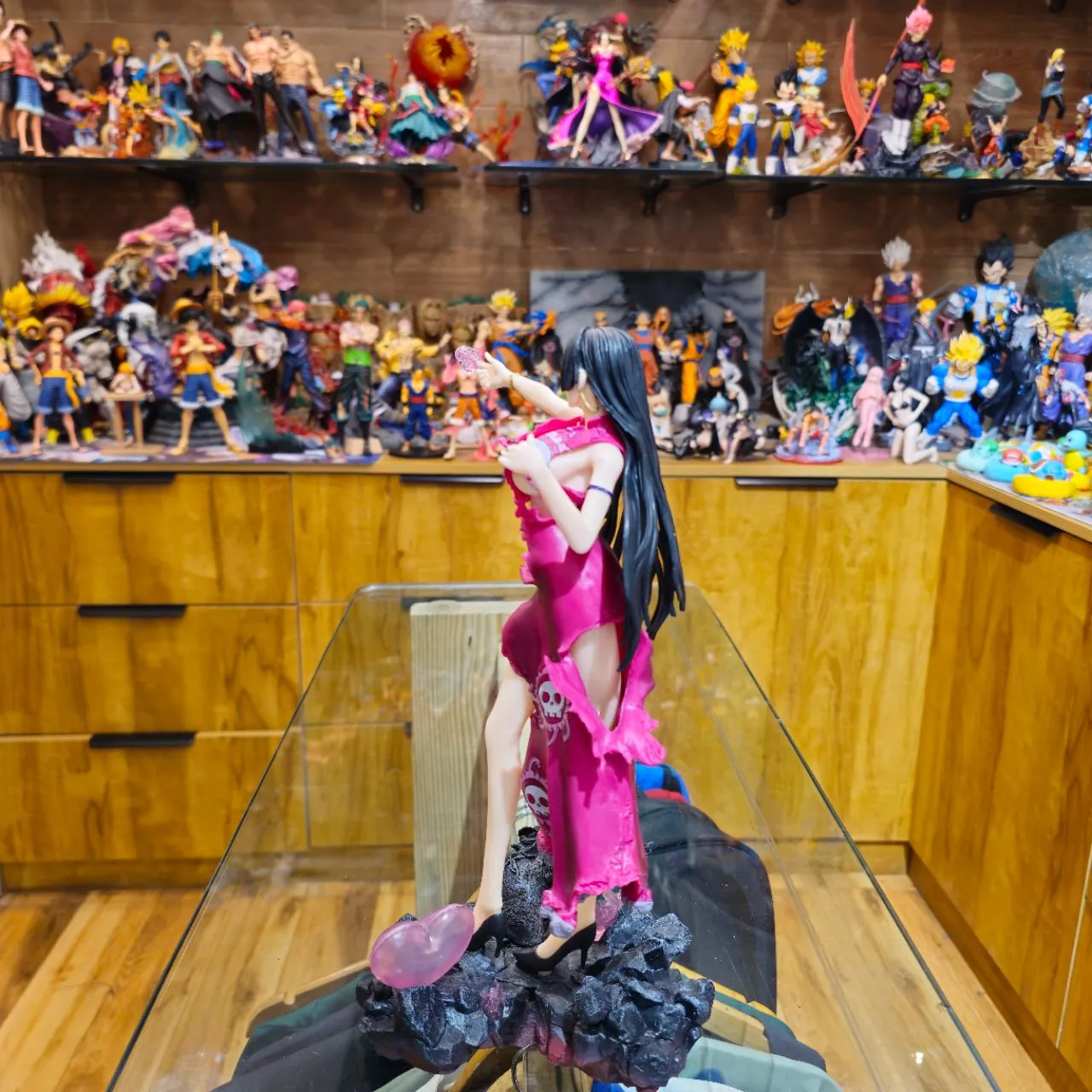 Boa Hancock Figure view 4
