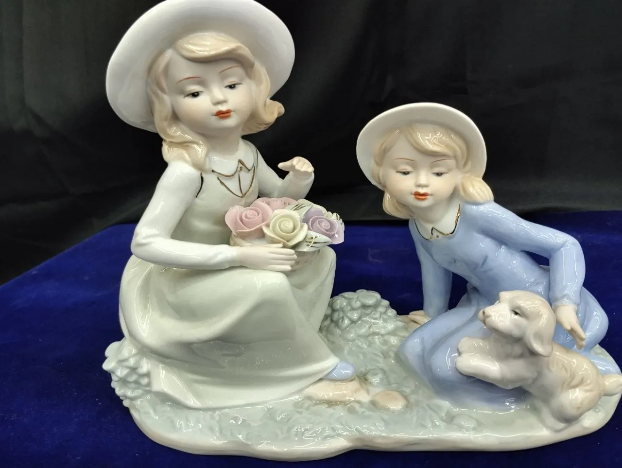 Porcelain Couple Figurine Adolescent view 8
