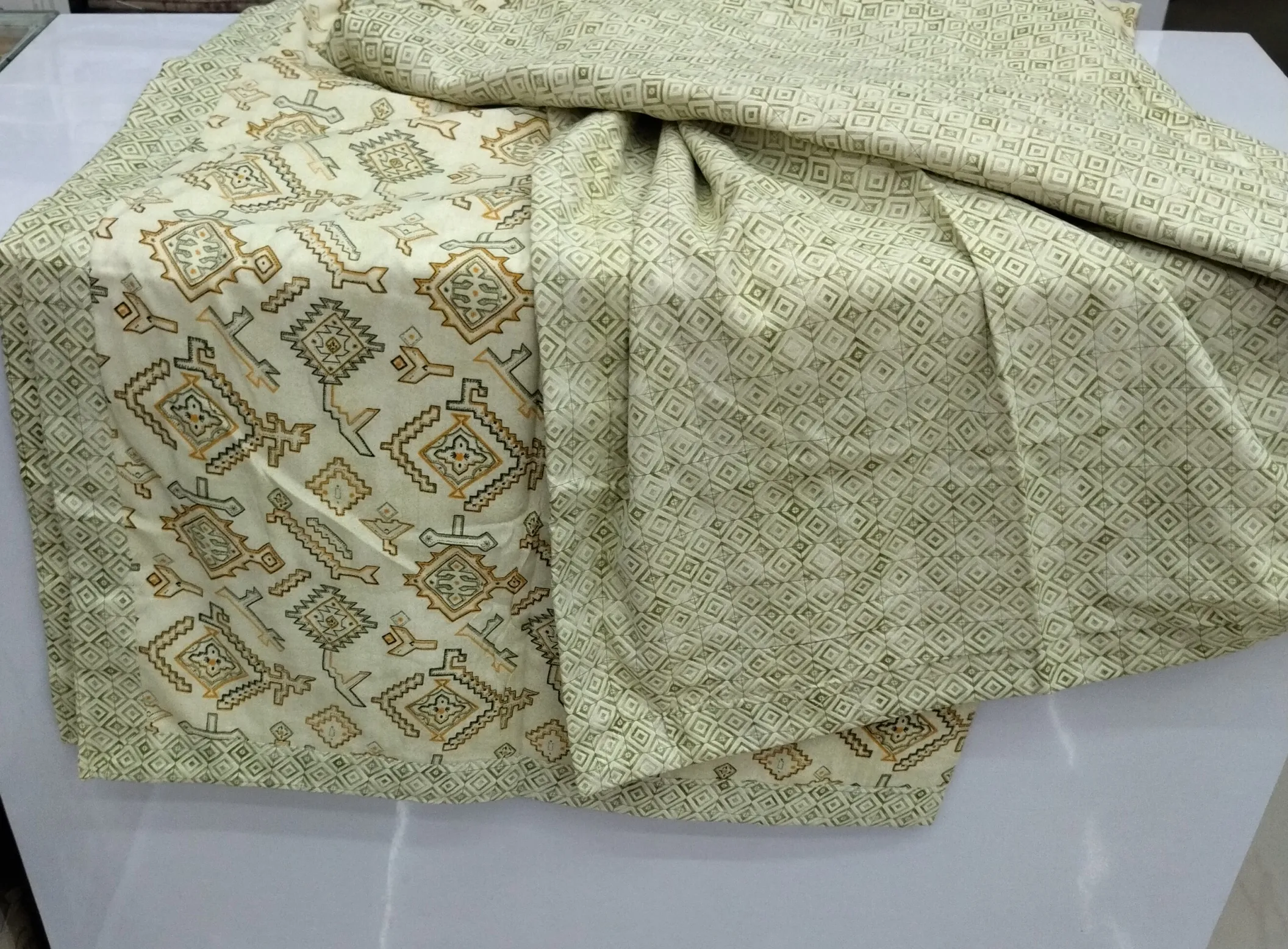 Comforter view 2