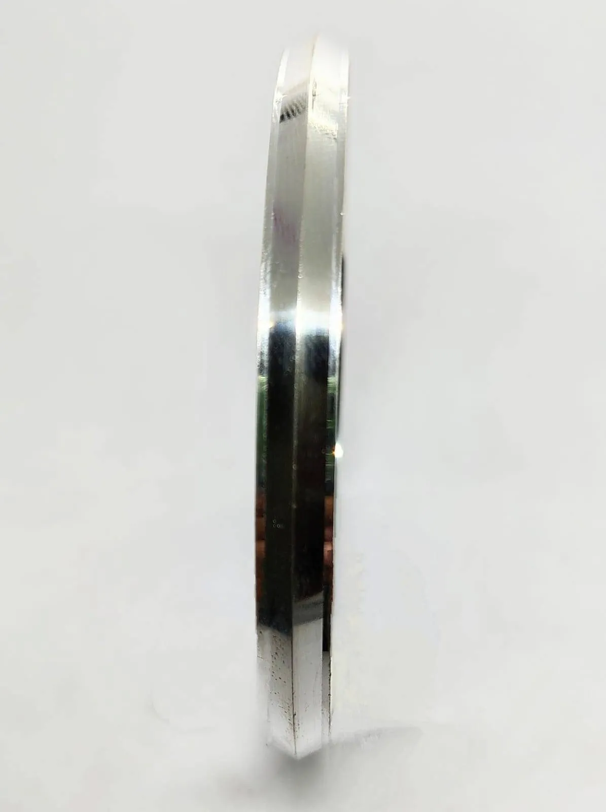 Silver Kada (AVKD-85) view 2