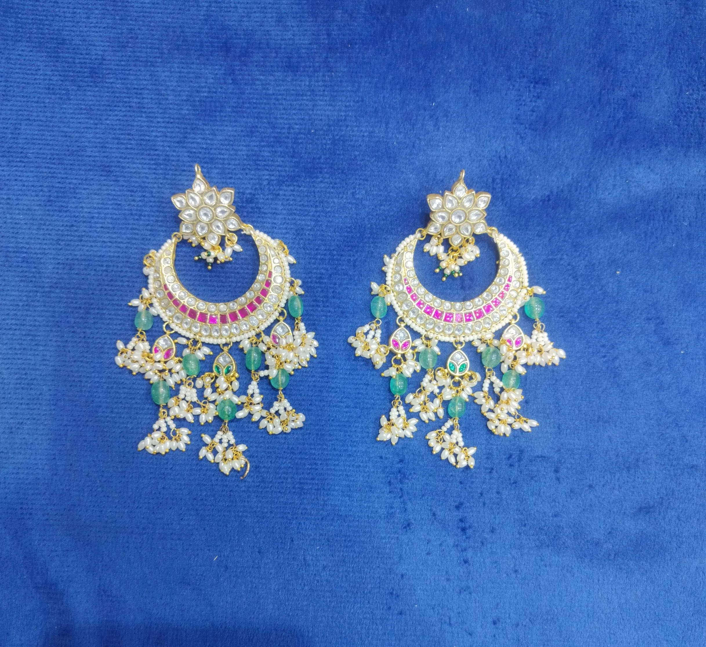 Earrings view 3