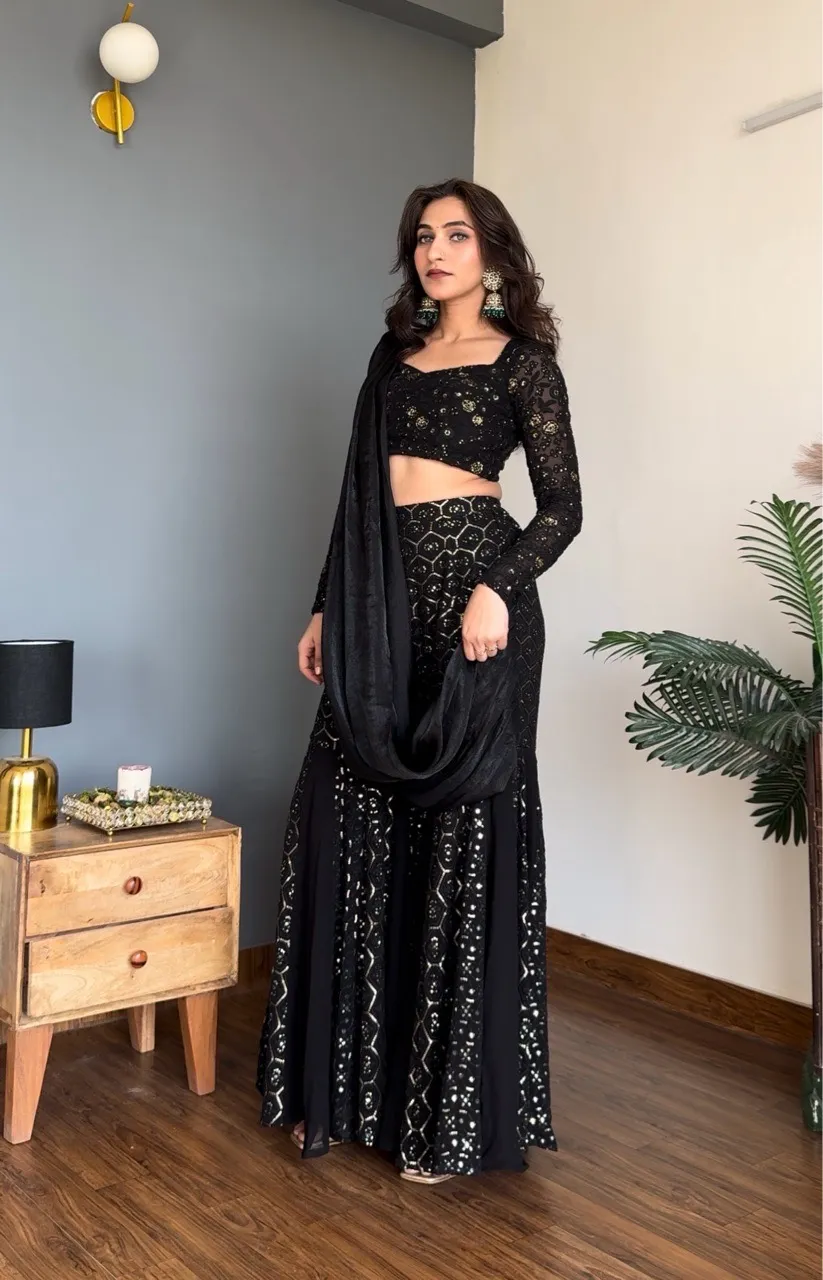 ‘Mehfil’ Sharara Set view 2